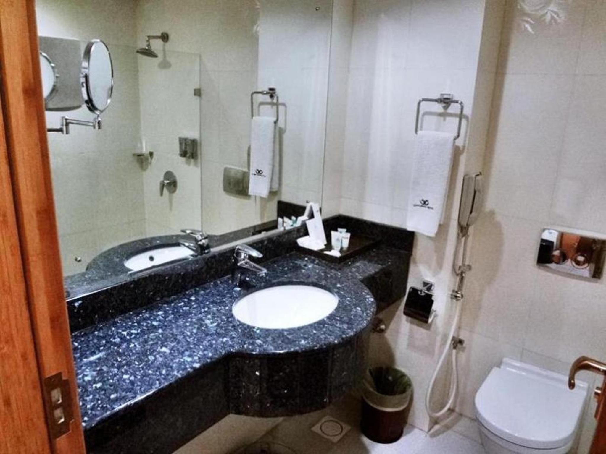 Superior King Room photo 1
