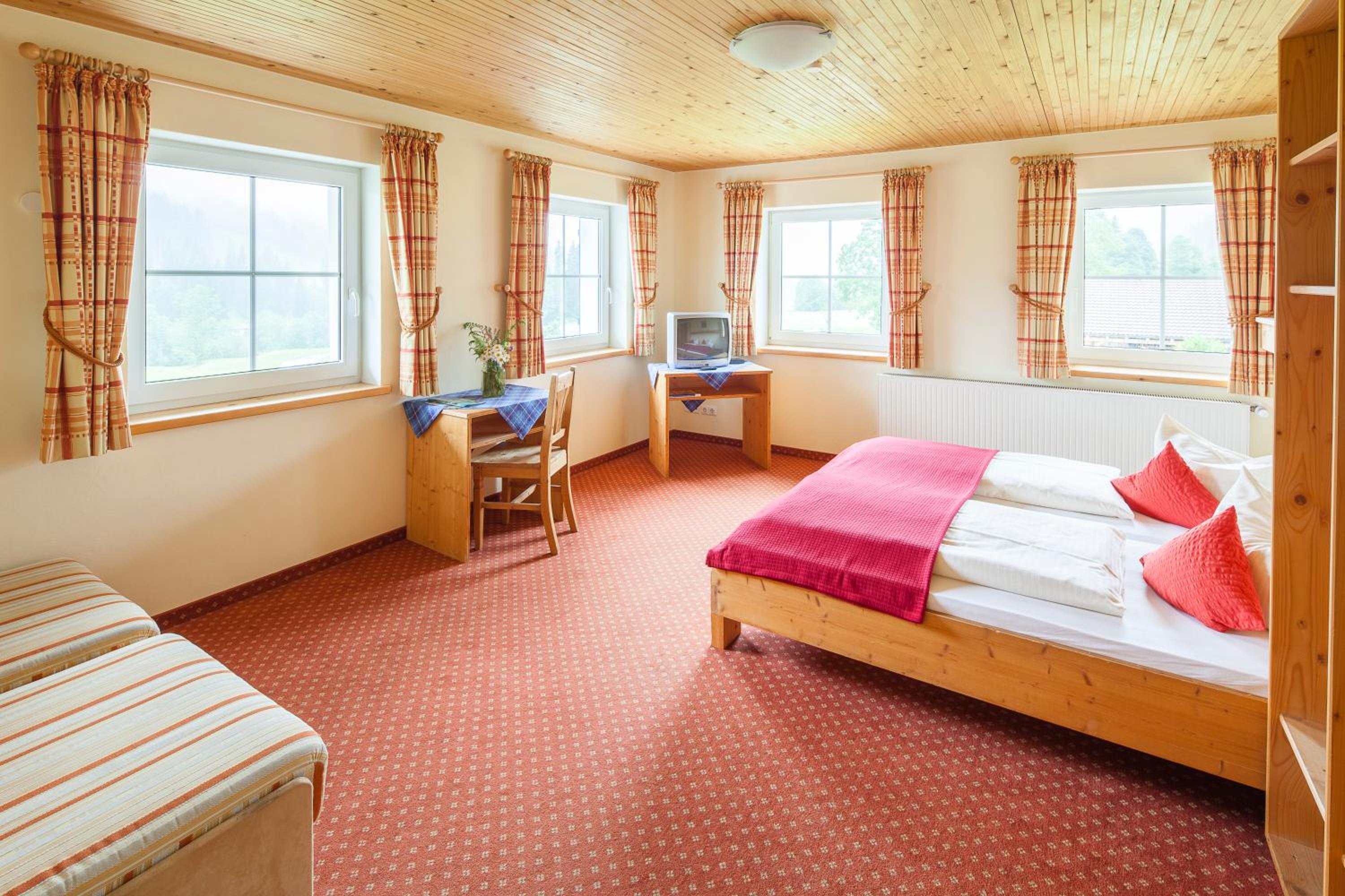 Standard Double Room photo 3