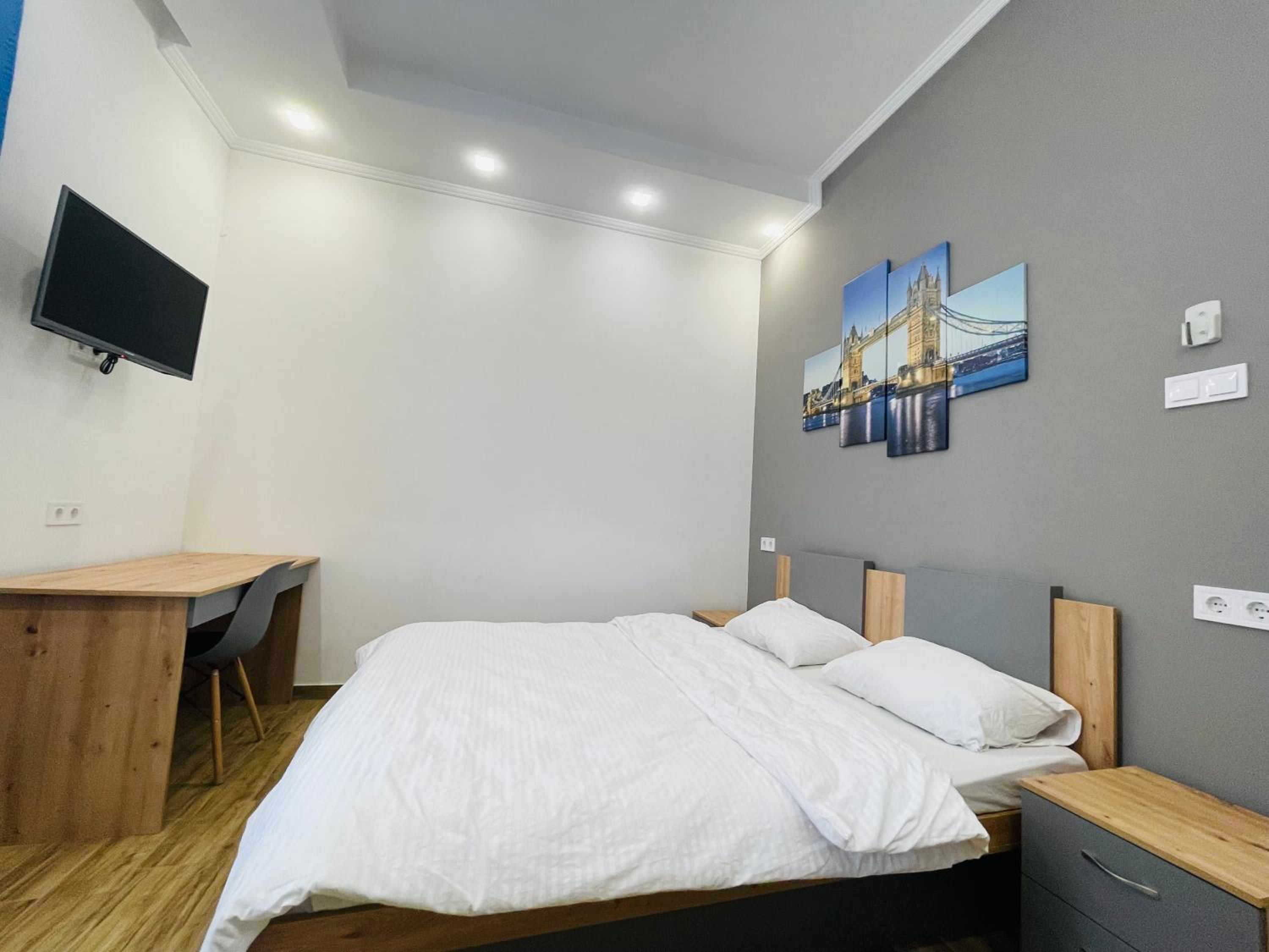 Five-Bedroom Deluxe Apartment photo 2