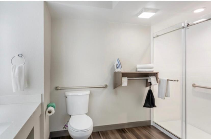 Single Room with Bathroom photo 3