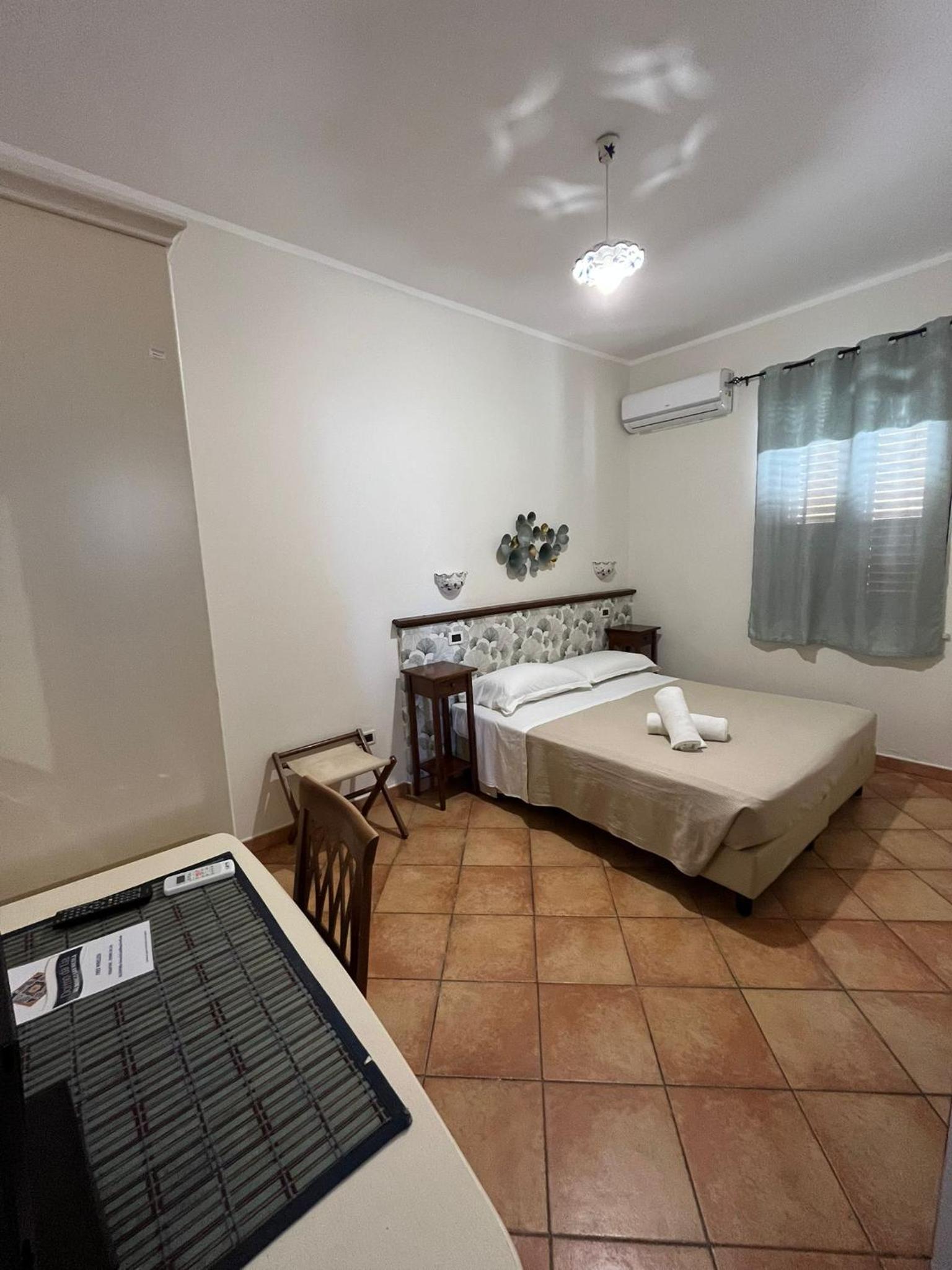 Double or Twin Room photo 2