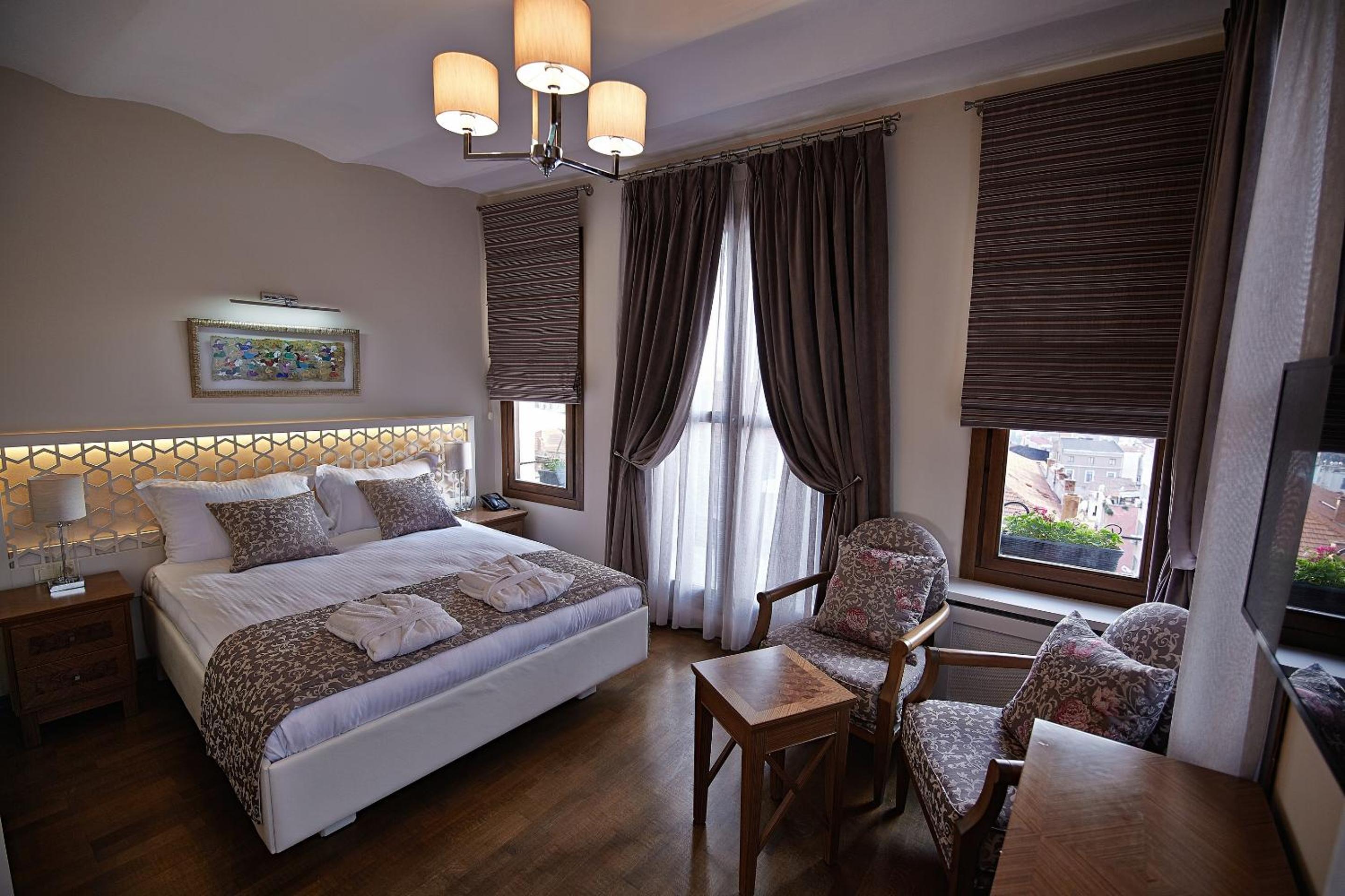 Double Room with Balcony photo 2