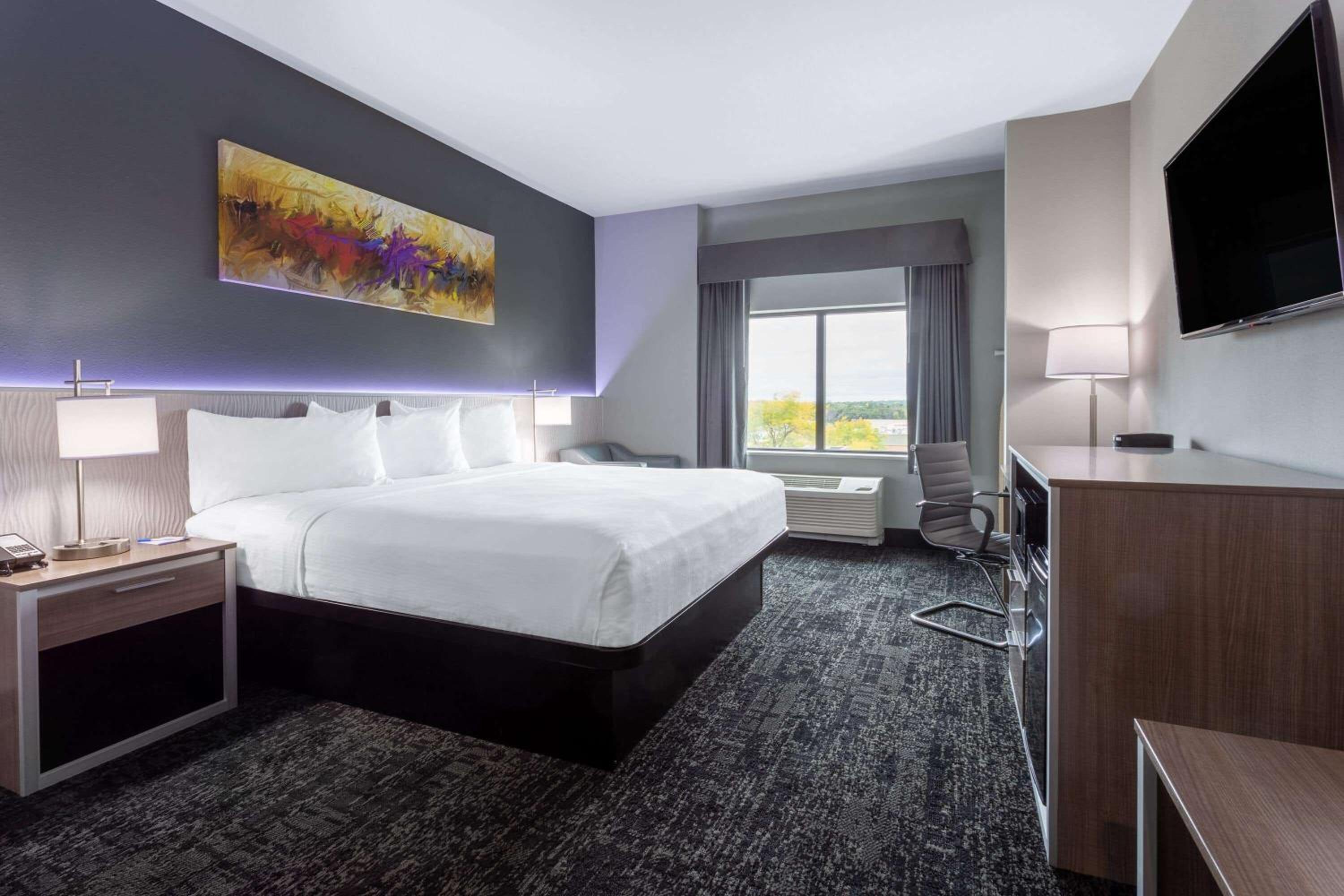 King Room - Pet Friendly/Non-Smoking photo 1