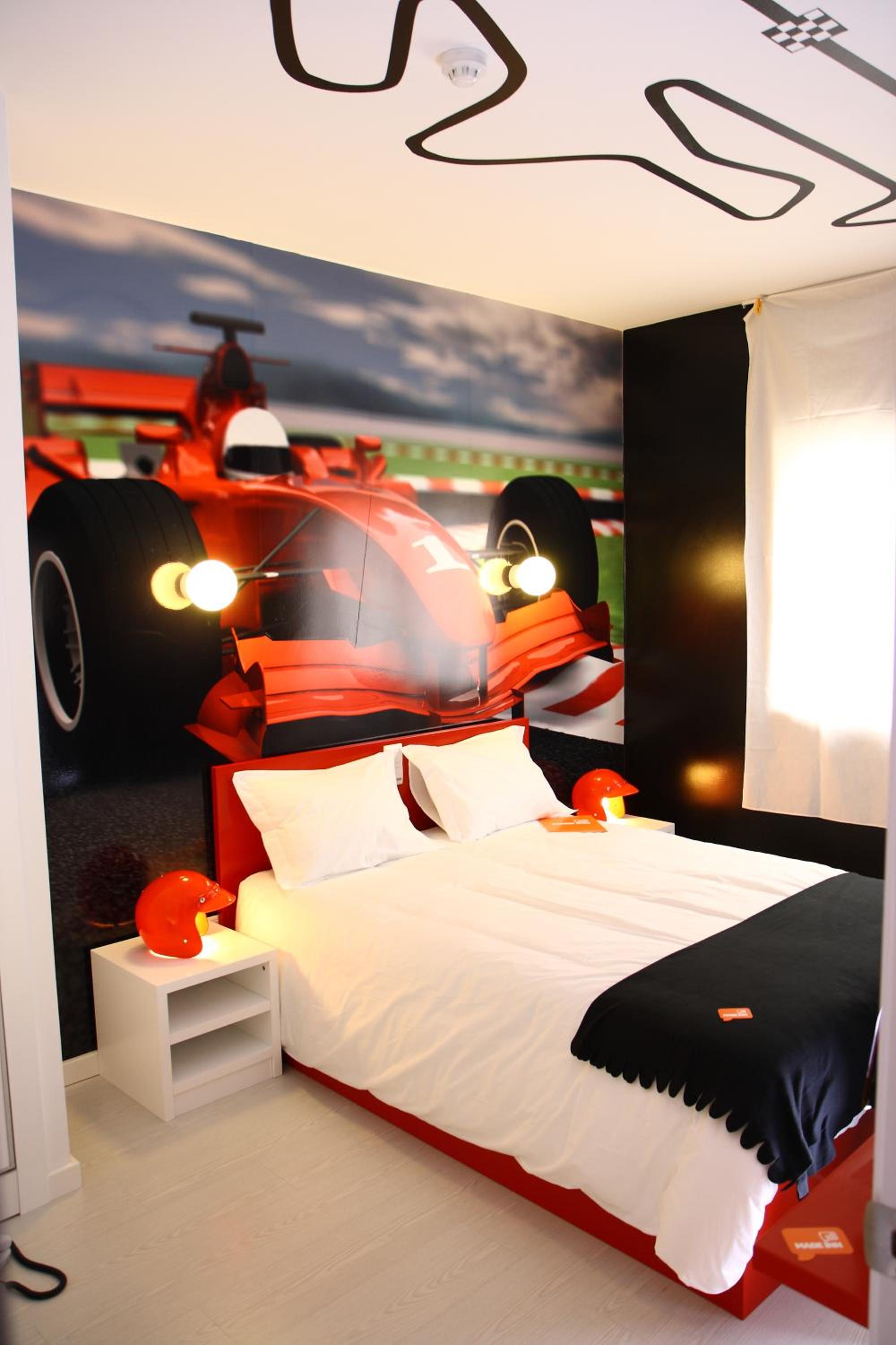 Themed Double Room - Speed - Photo 1