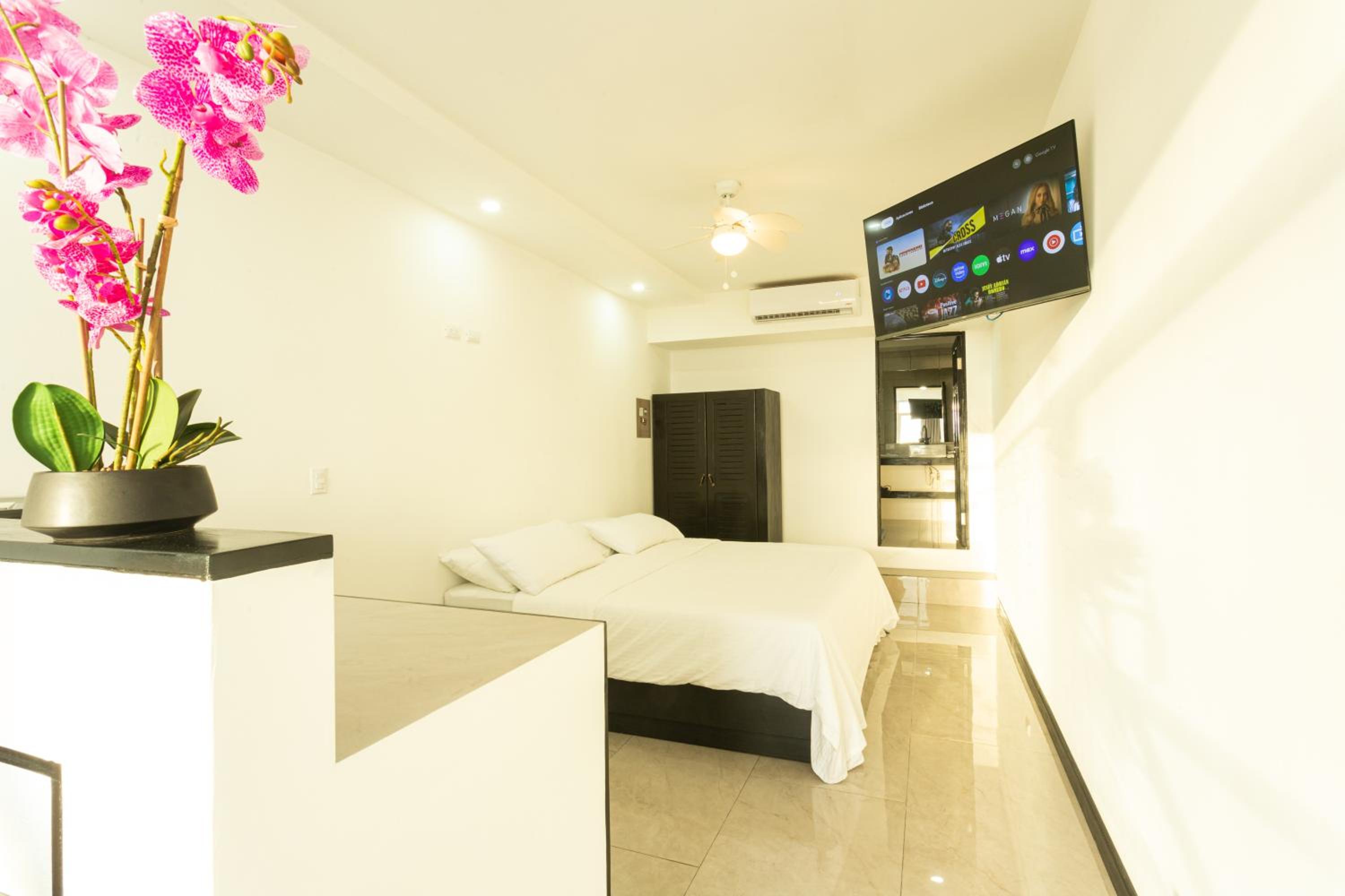 King Suite with Sea View