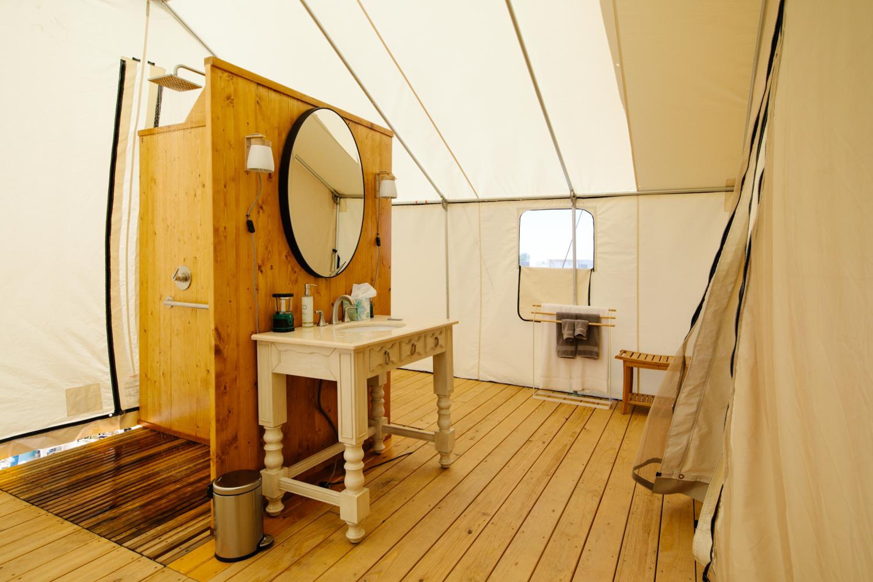 Voyager Twin ADA Tent