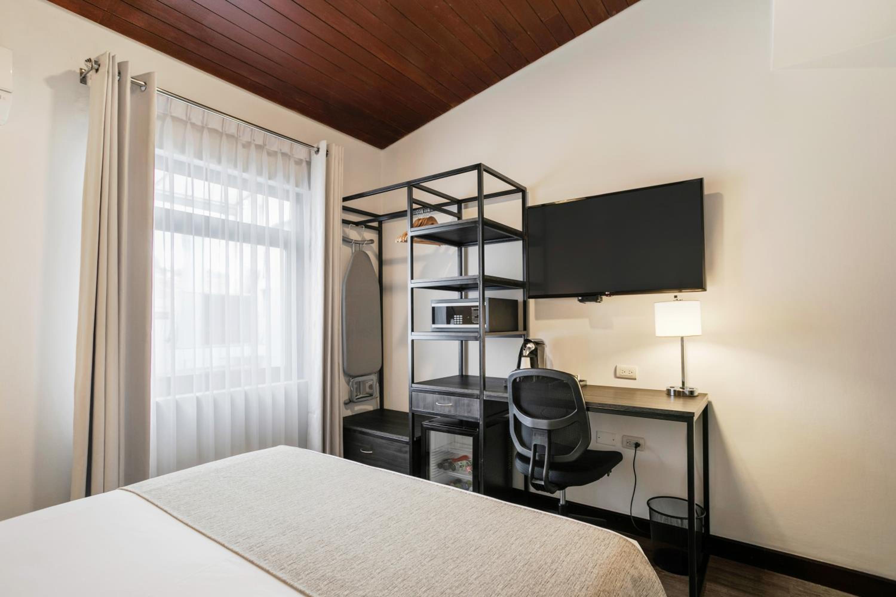 Standard Room photo 2