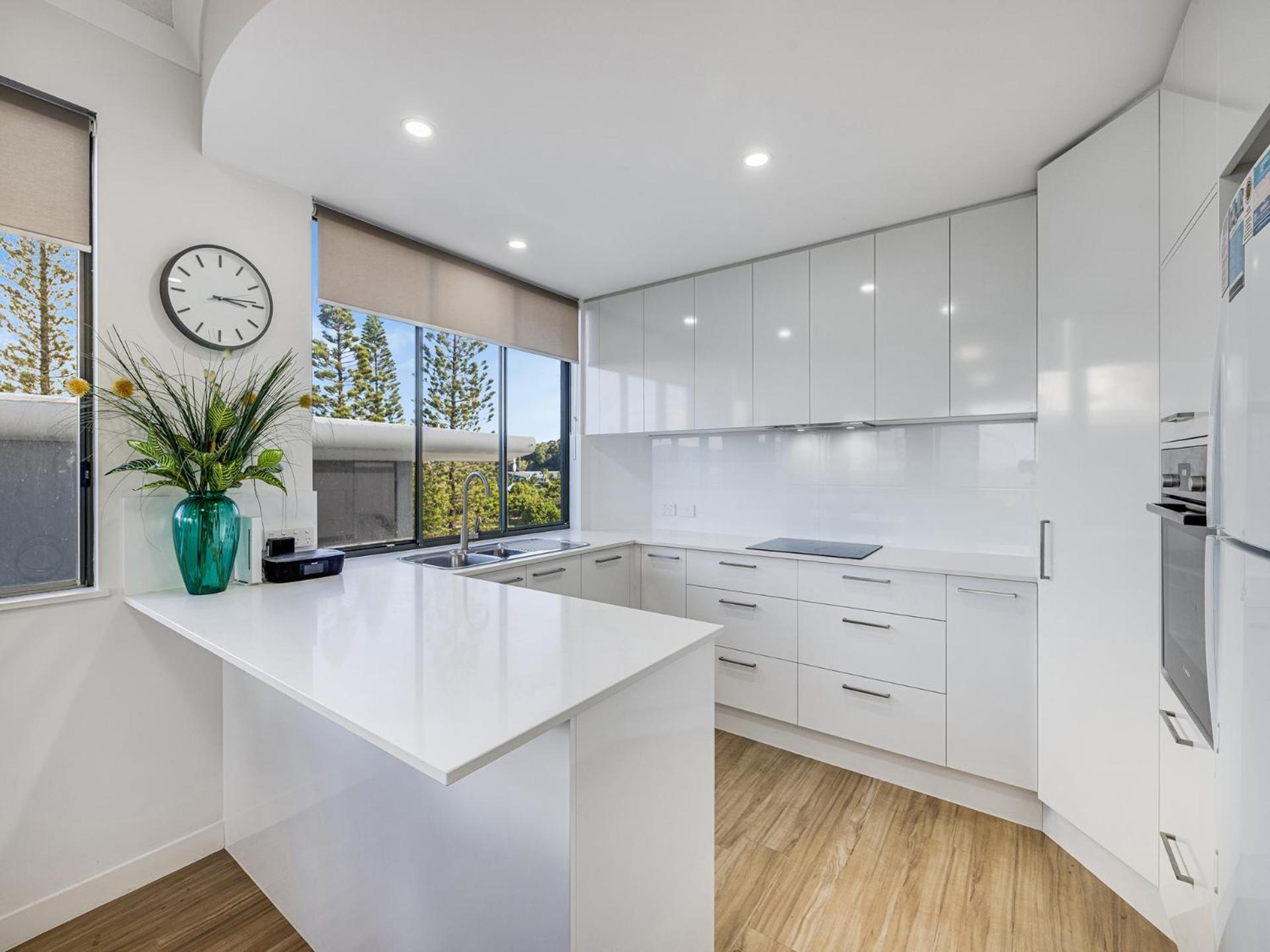 Superior Beachfront Apartment, 2 Bedrooms