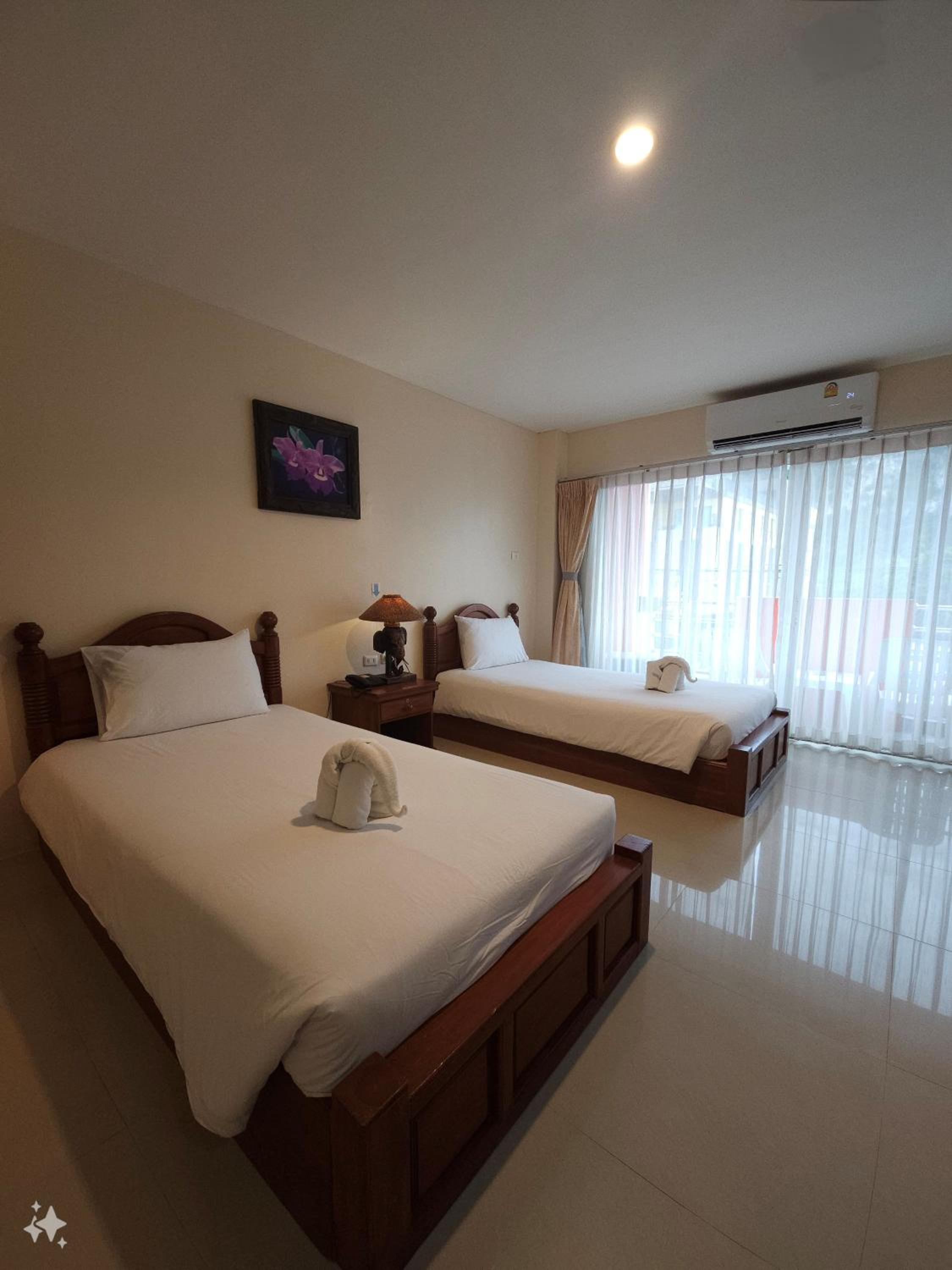 Twin Room with Bath