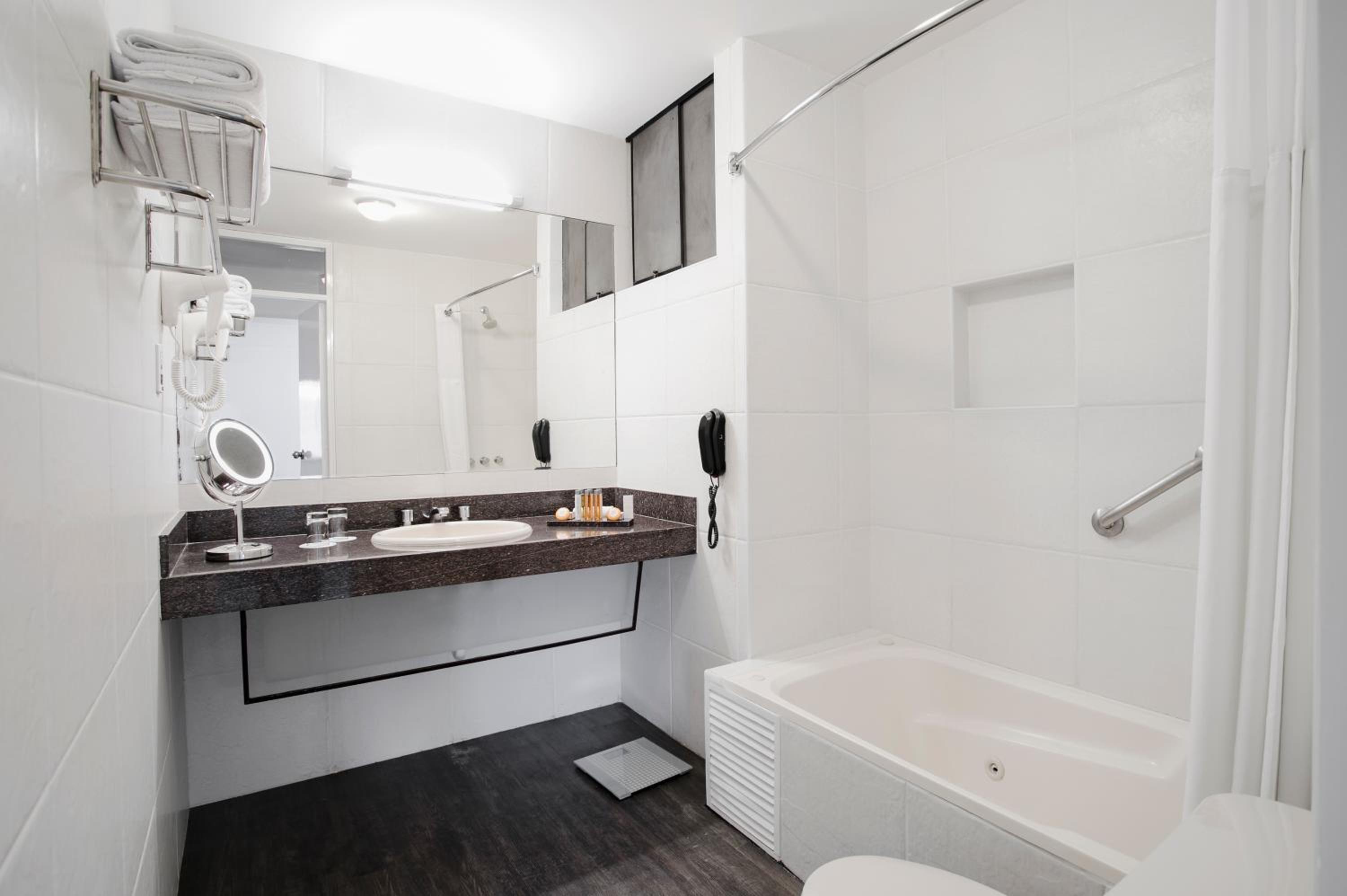 Junior Suite - Photo 1