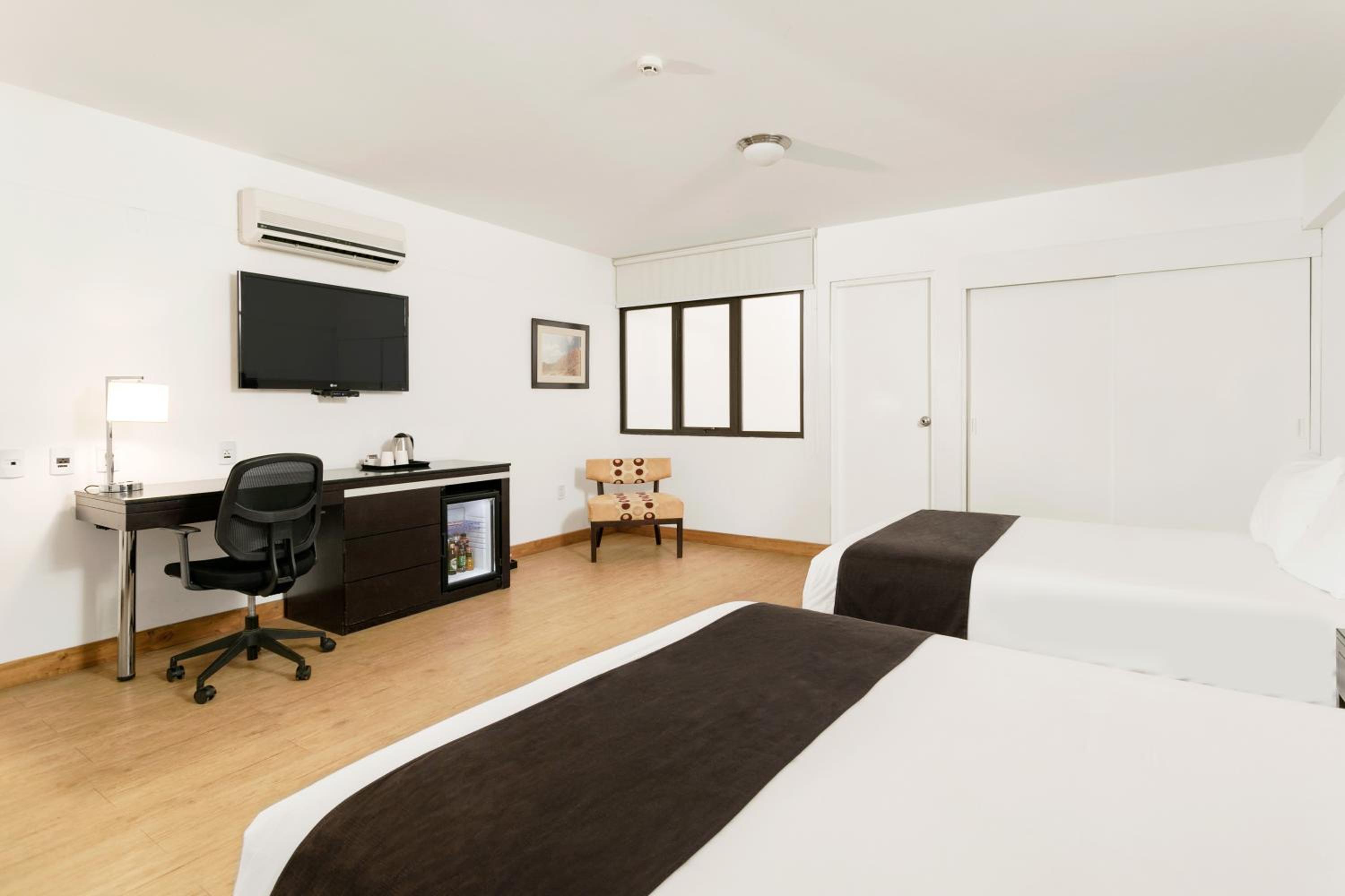 Superior Twin Room - Photo 7