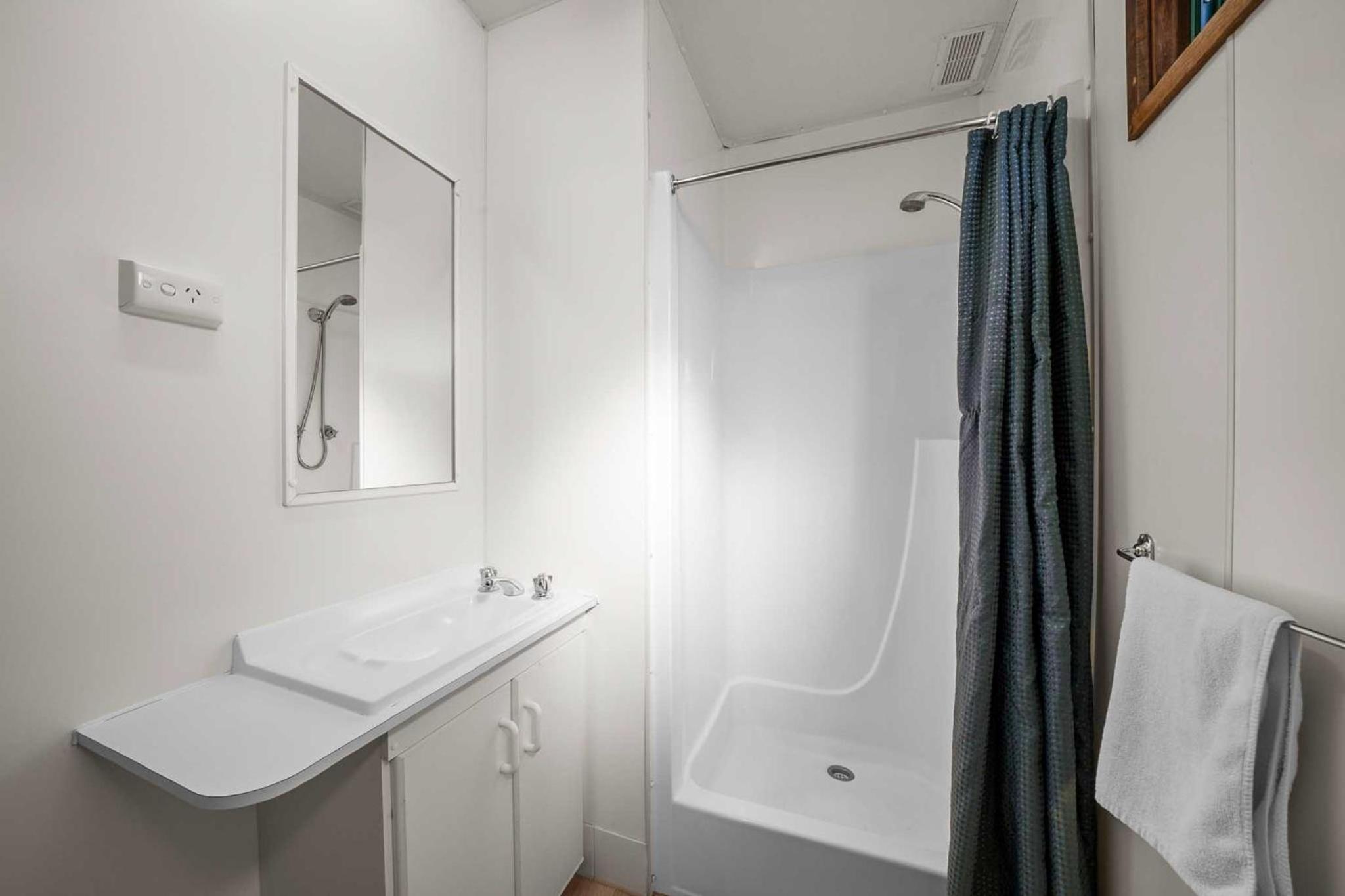 Economy One-Bedroom Cabin - Pet Friendly