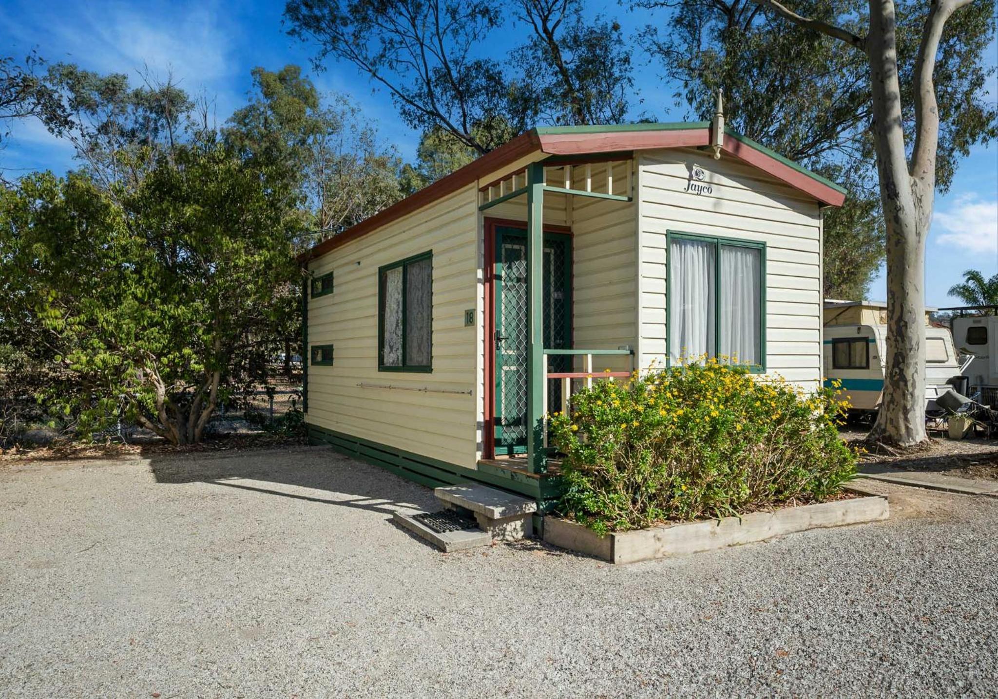 Economy One-Bedroom Cabin - Pet Friendly photo 1