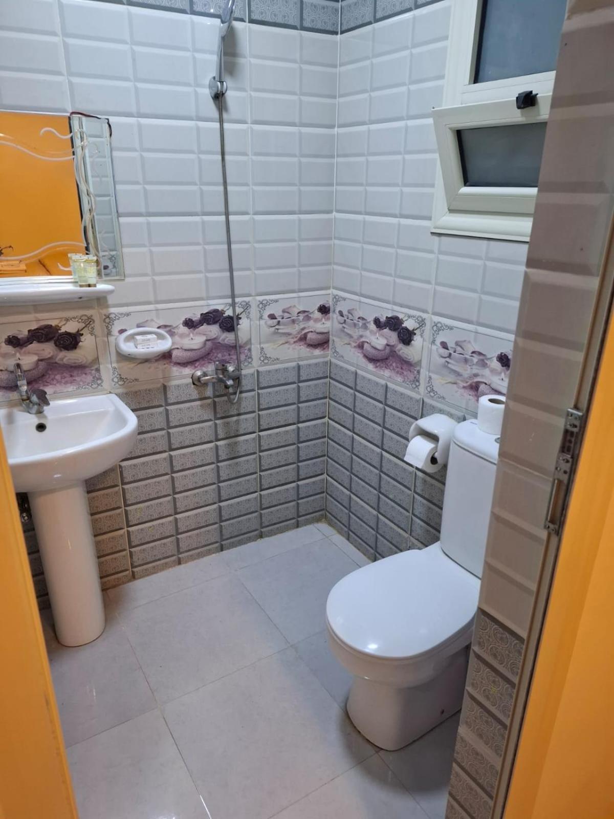 Deluxe Double Room (2 Adults + 1 Child)