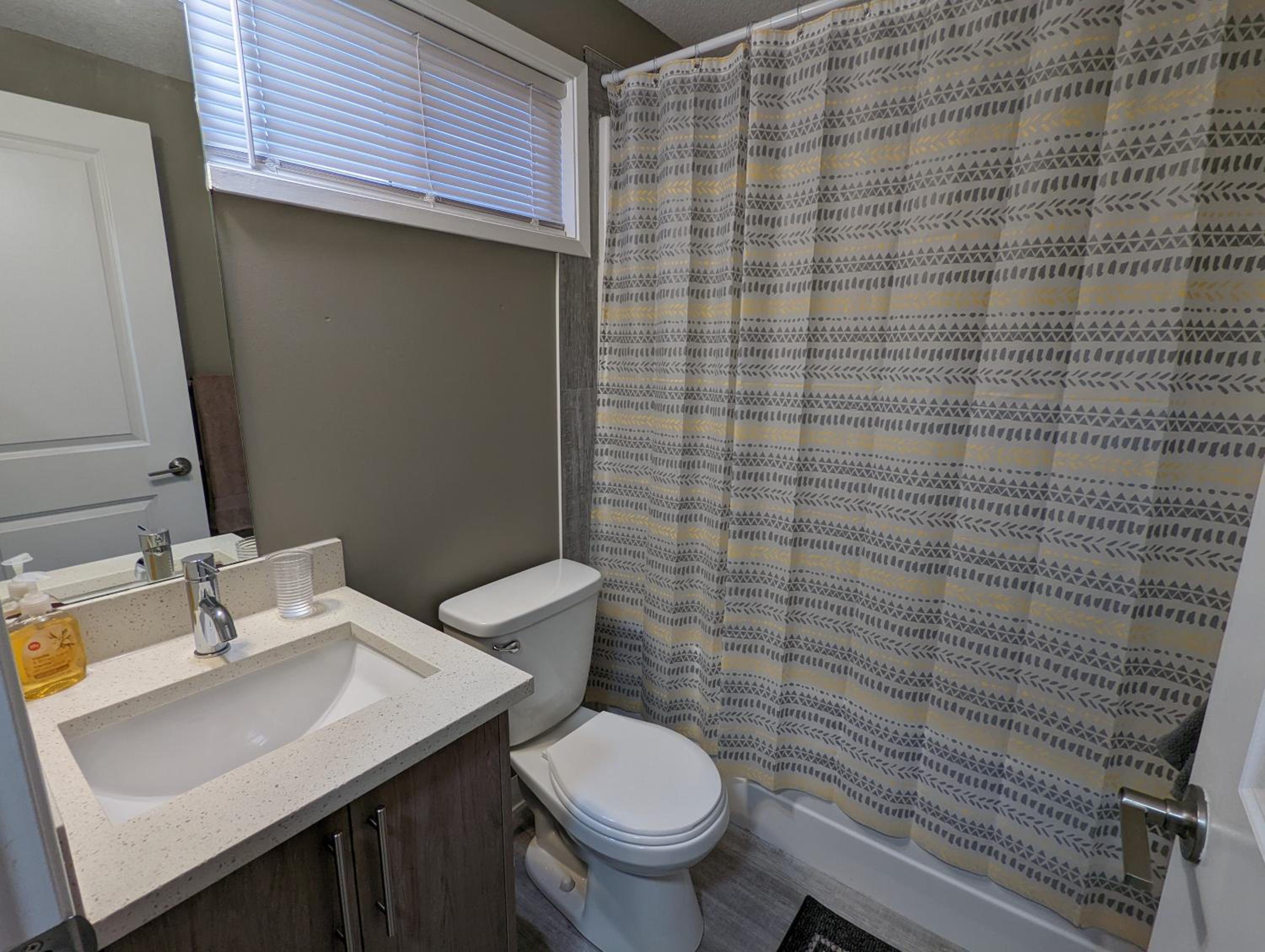 Deluxe Queen Room - Photo 4