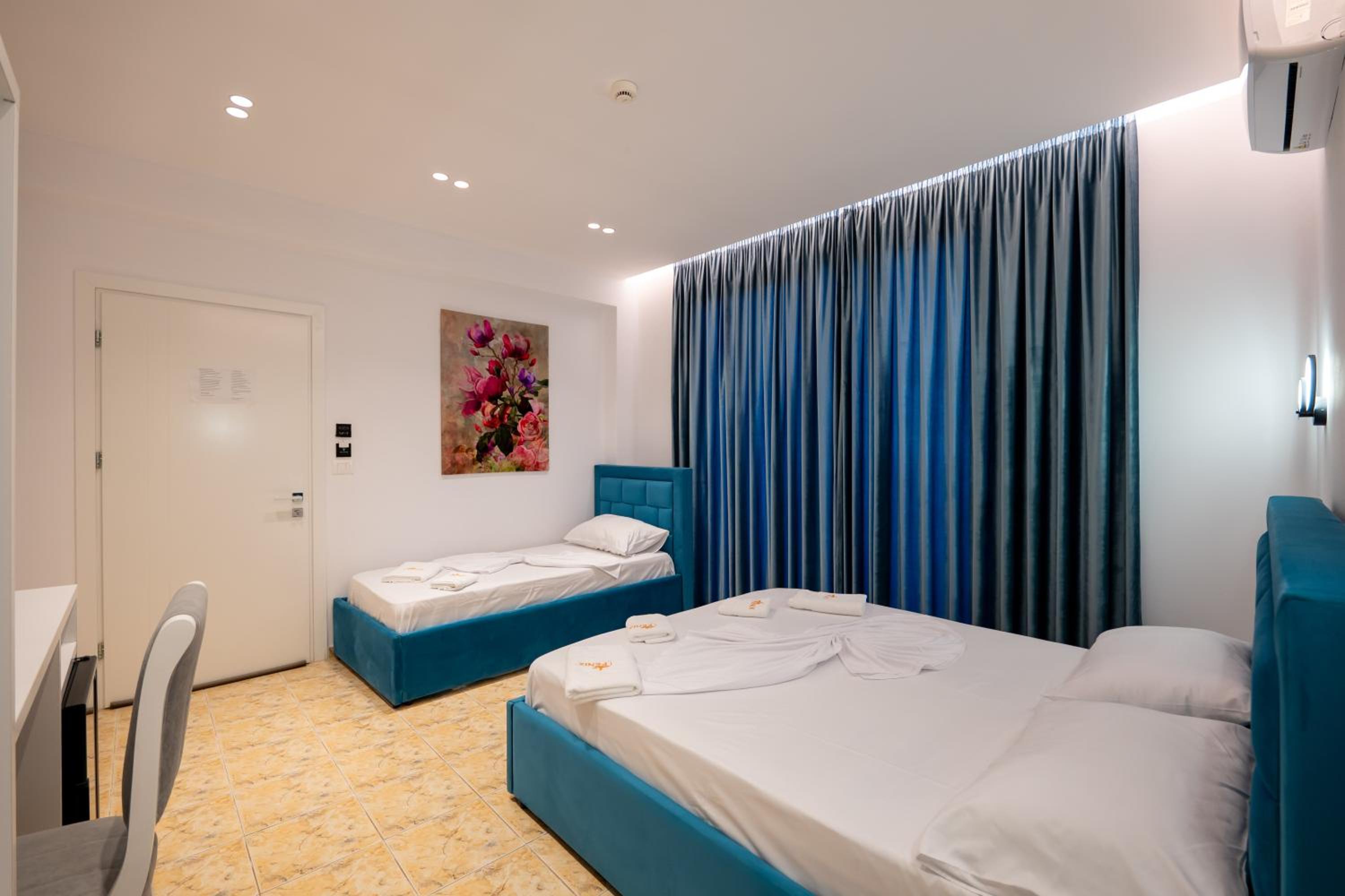 Economy Triple Room
