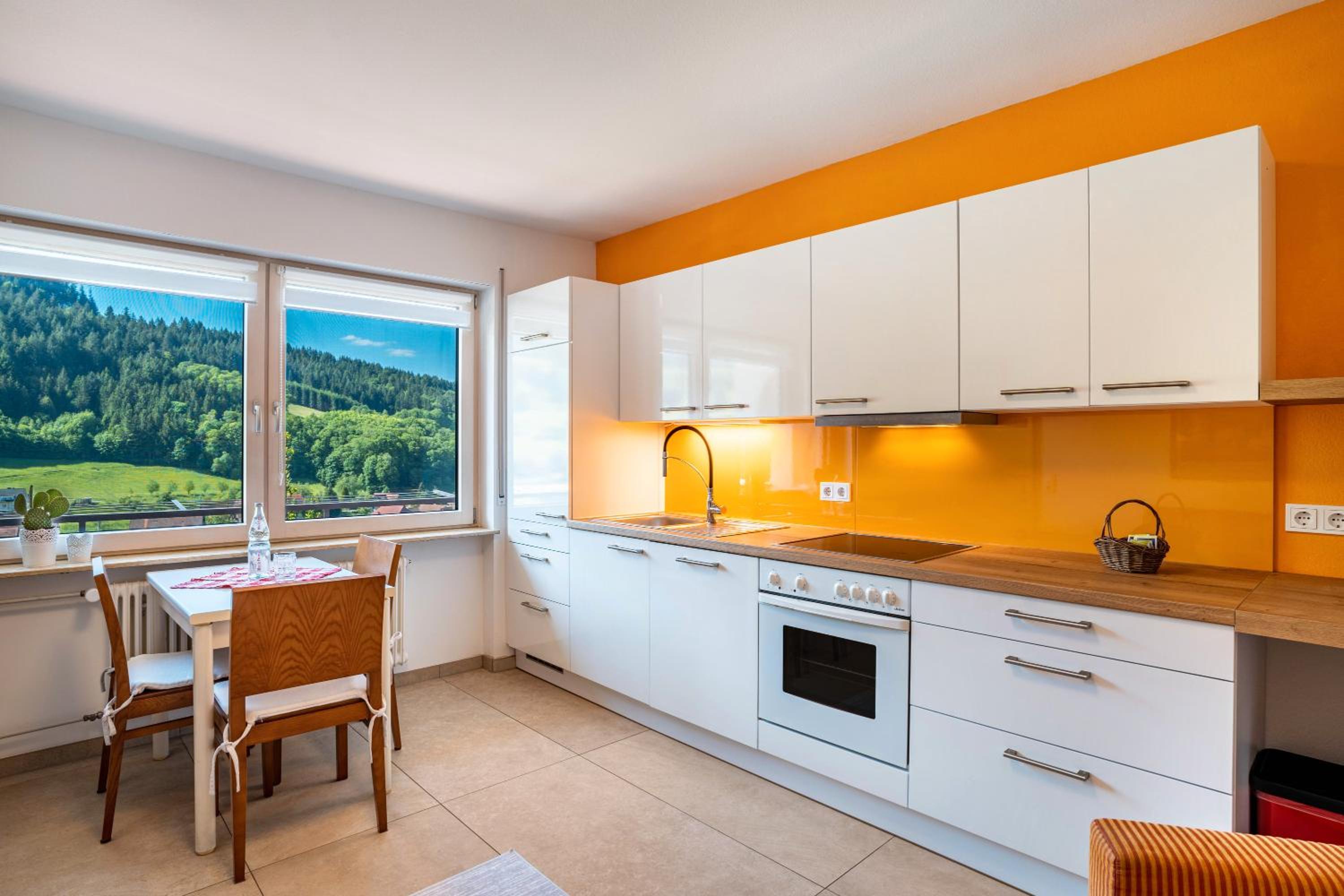 One-Bedroom Apartment with Garden View photo 3