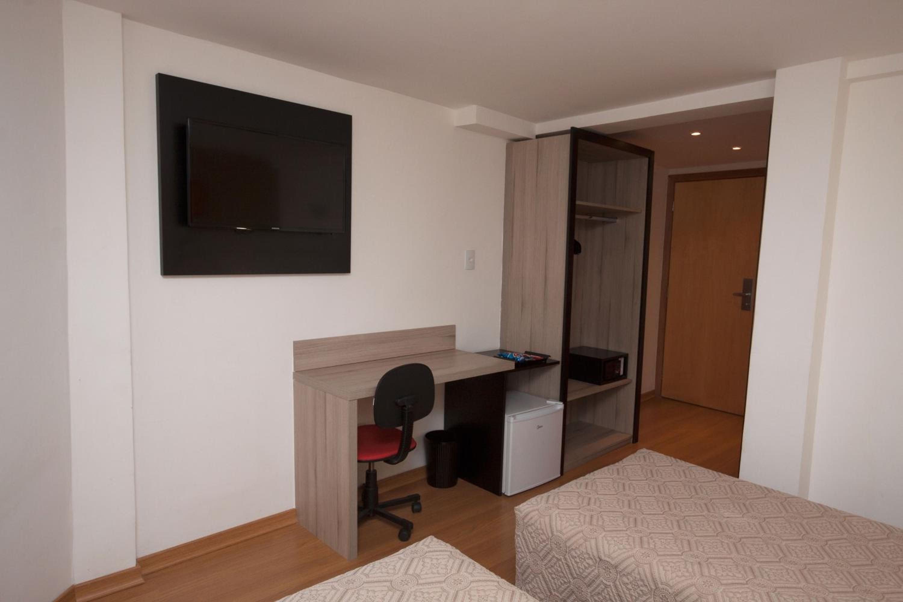 Deluxe Twin Room photo 2