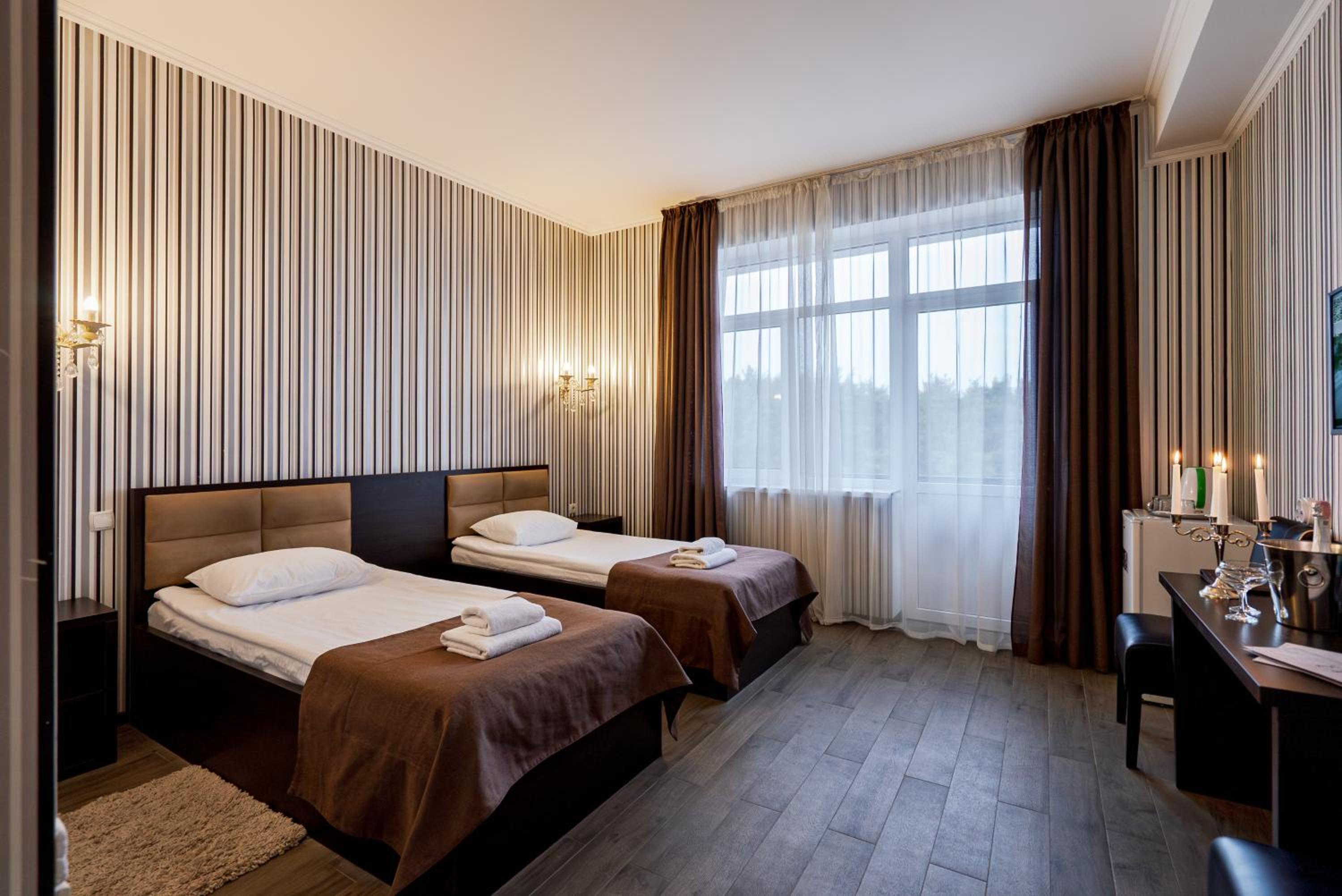 Superior Double Room with Two Double Beds photo 3