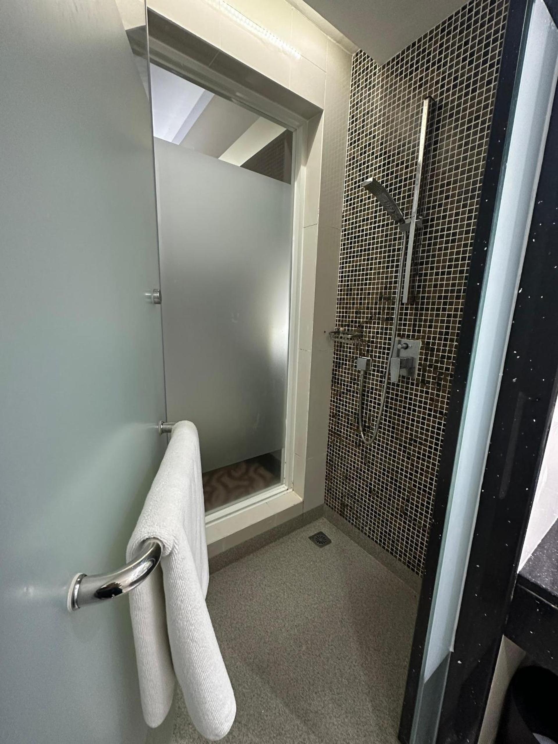 Superior Twin Room - Photo 4
