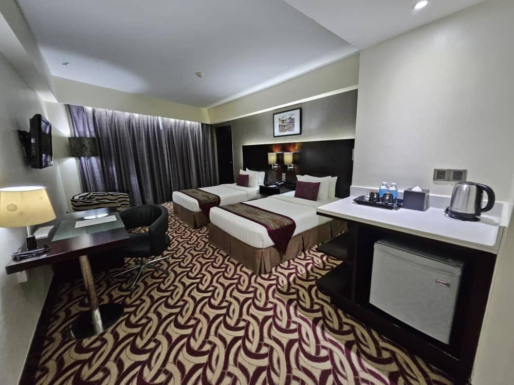 Premier Twin Room - Photo 1