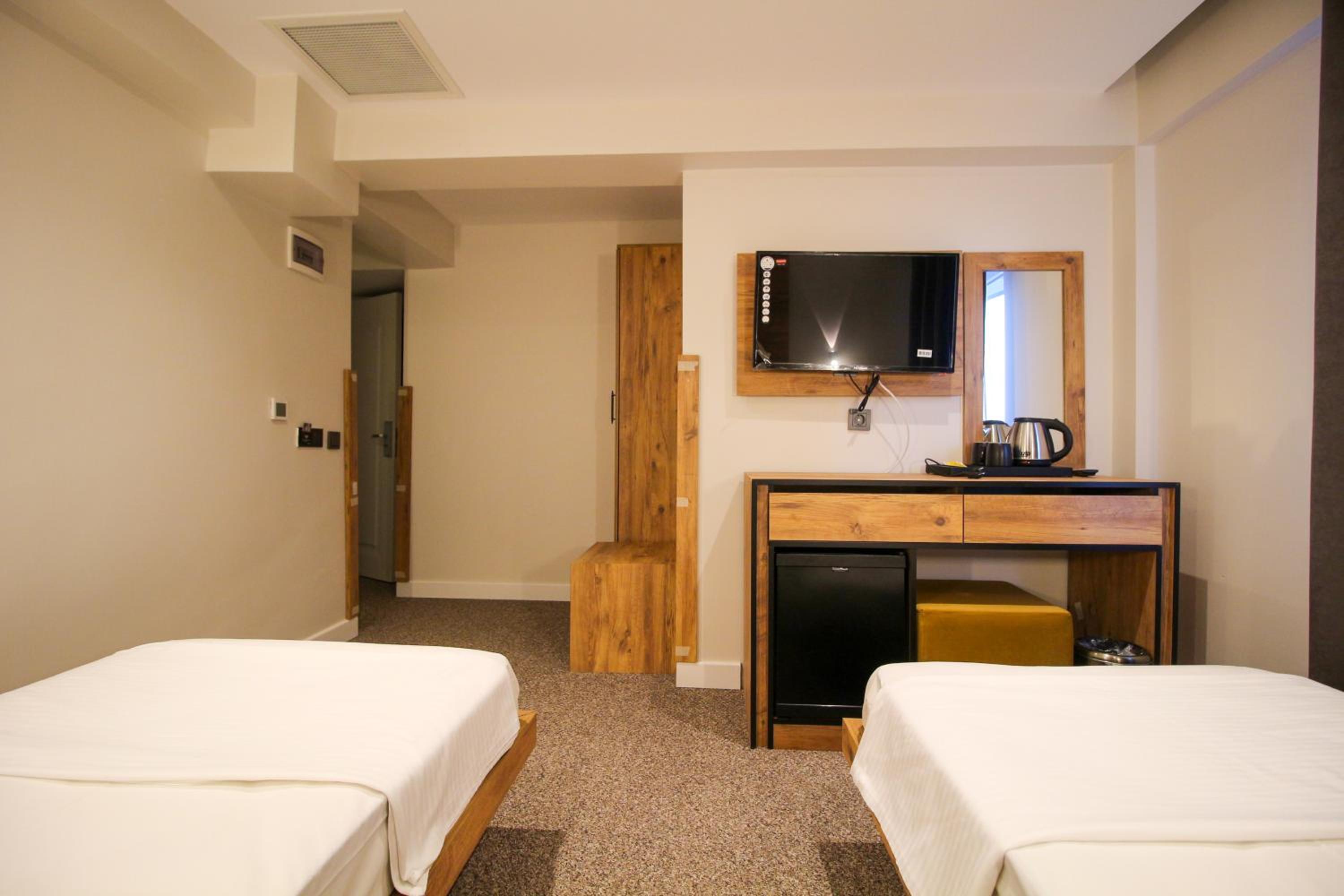 Standard Twin Room photo 2