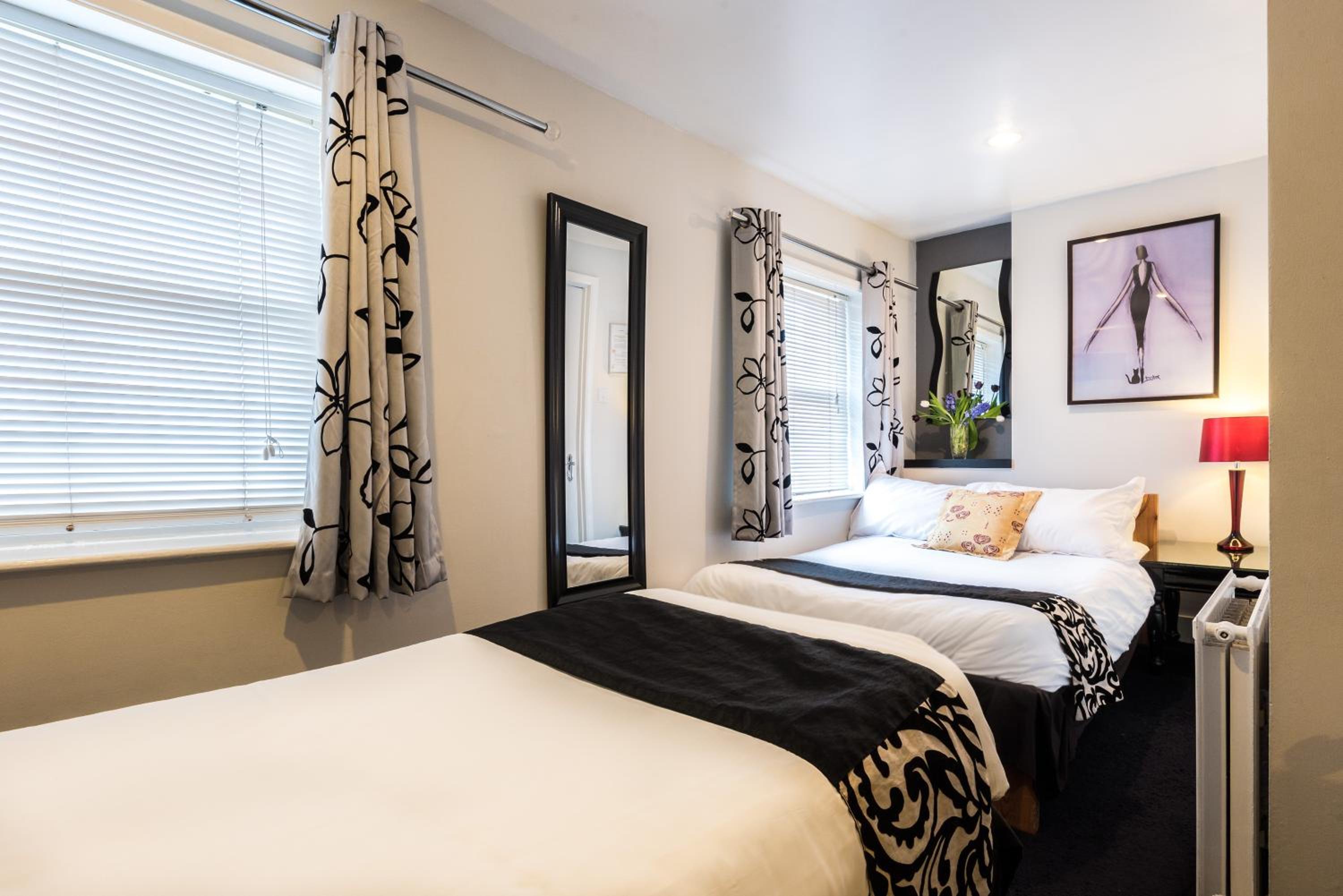 Triple Room - Photo 6