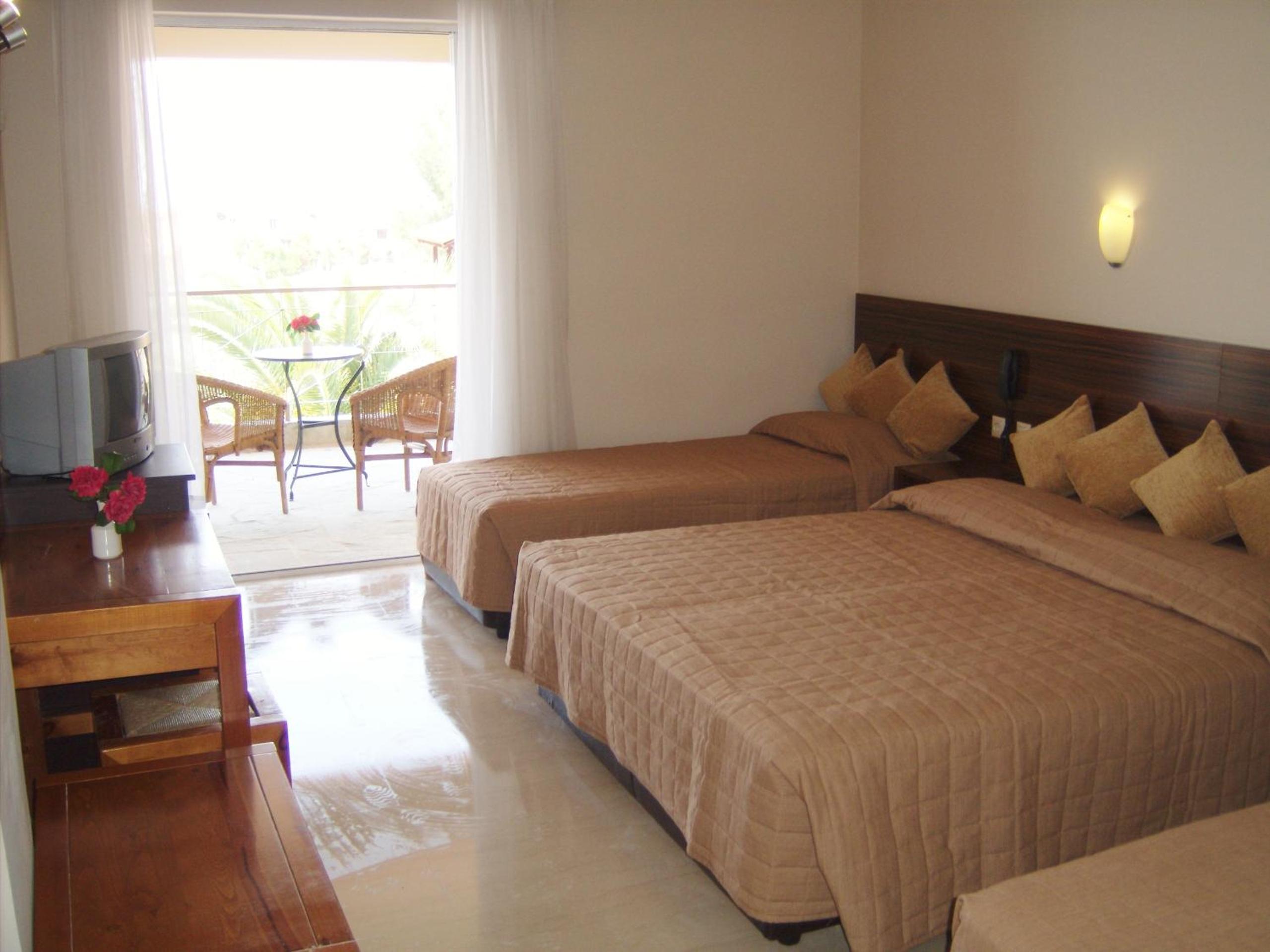 Family Room with Sea View photo 3