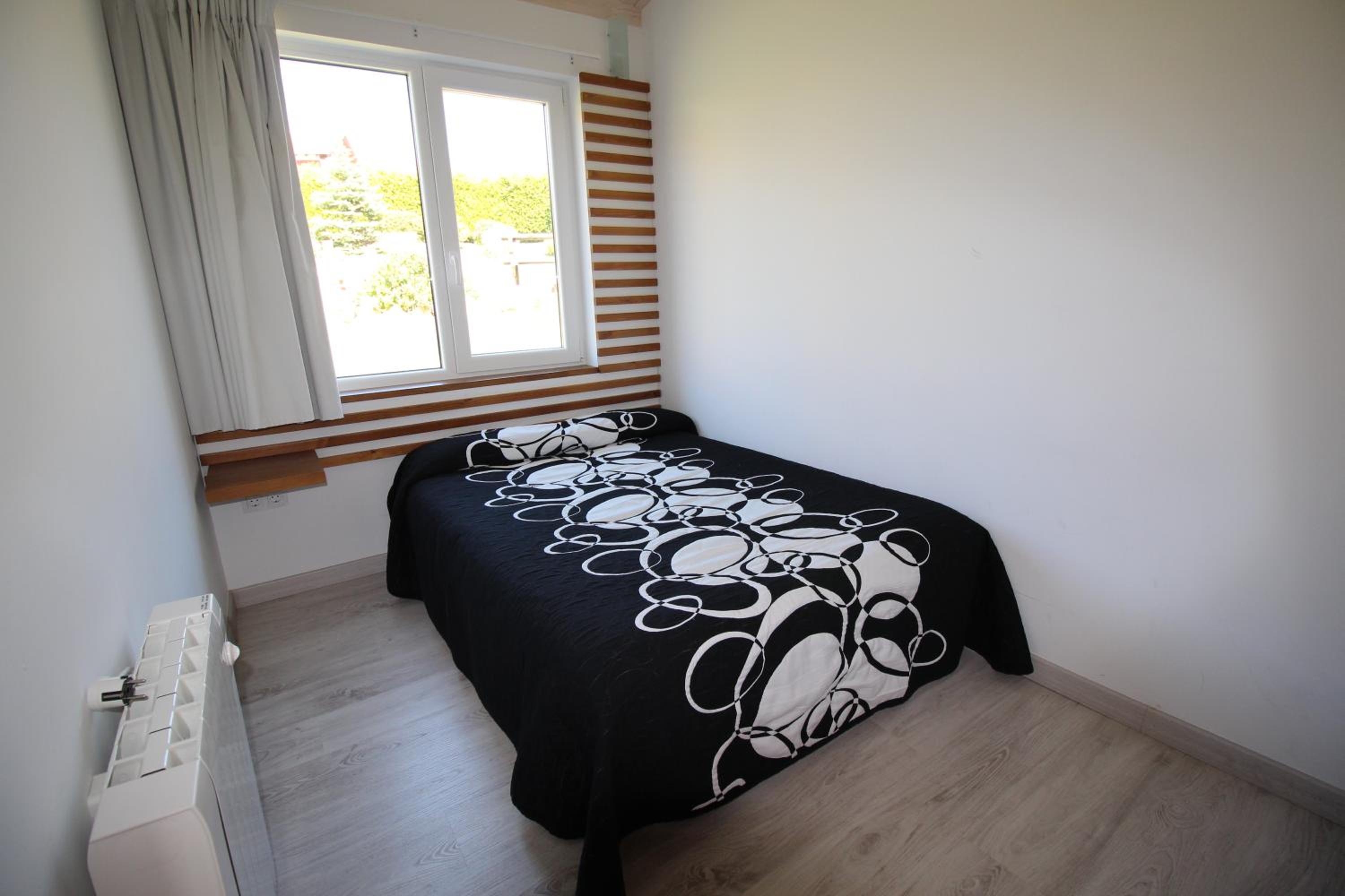 Two-Bedroom Bungalow - Photo 68