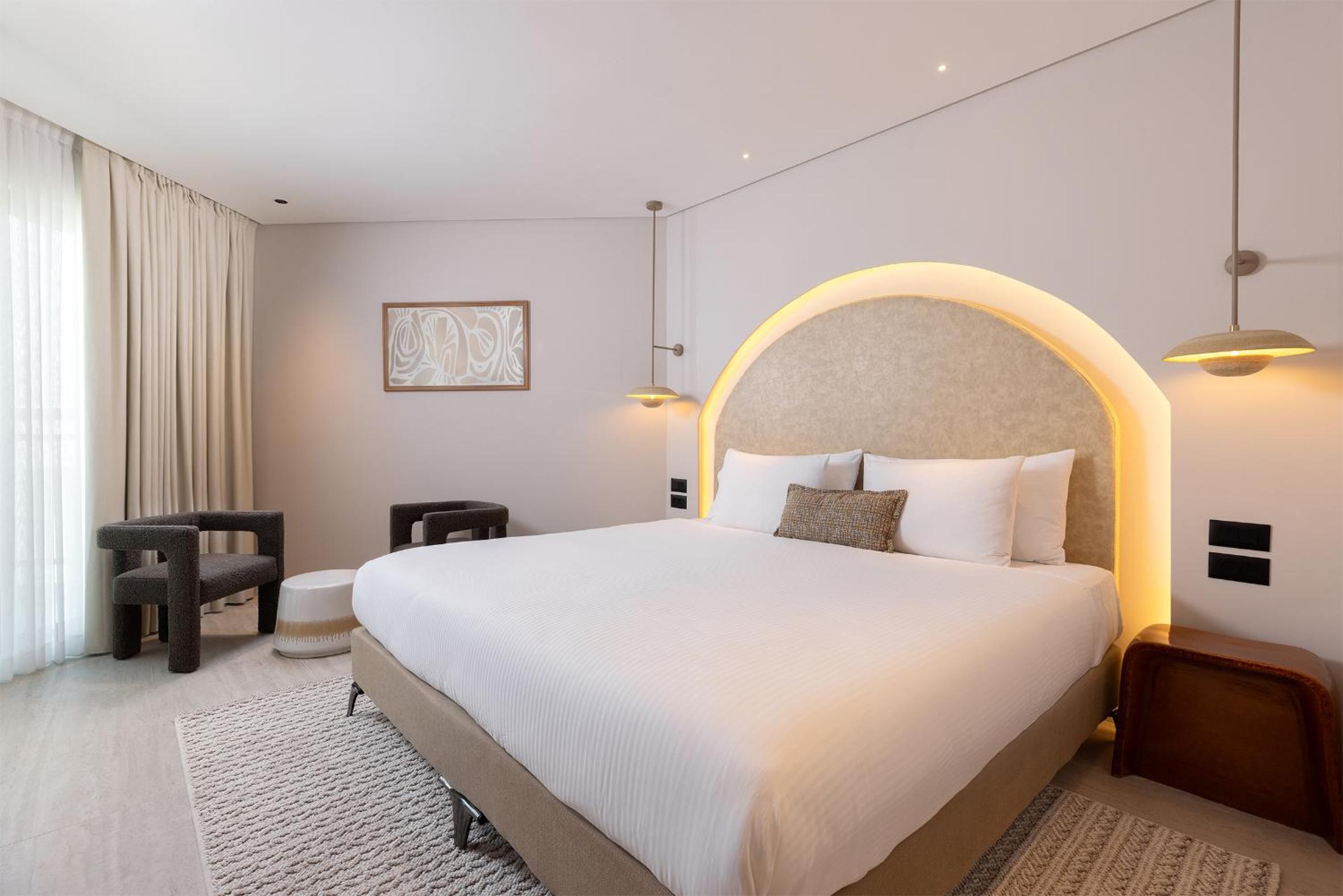 Royal Premium Suite