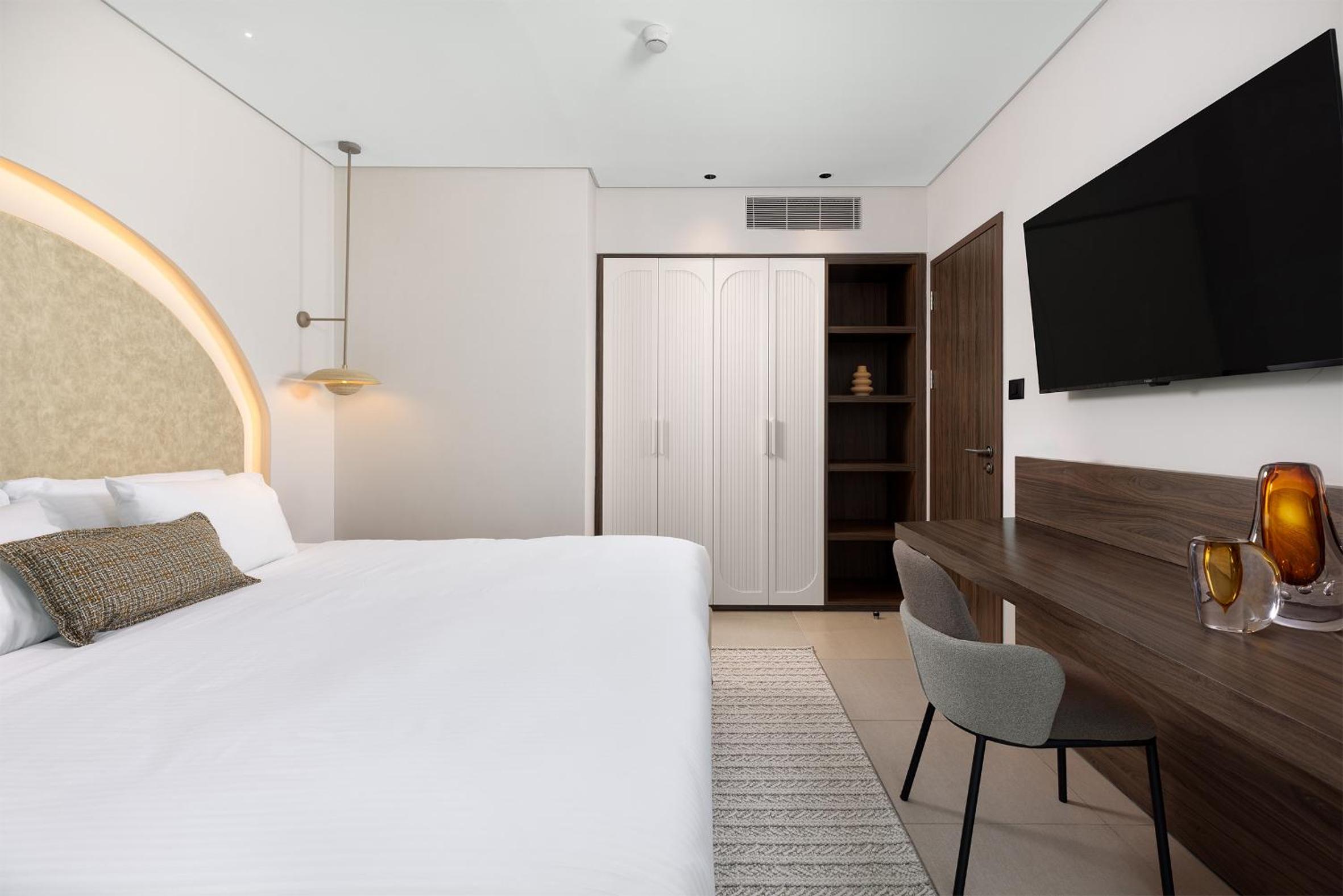 Junior Premium Suite