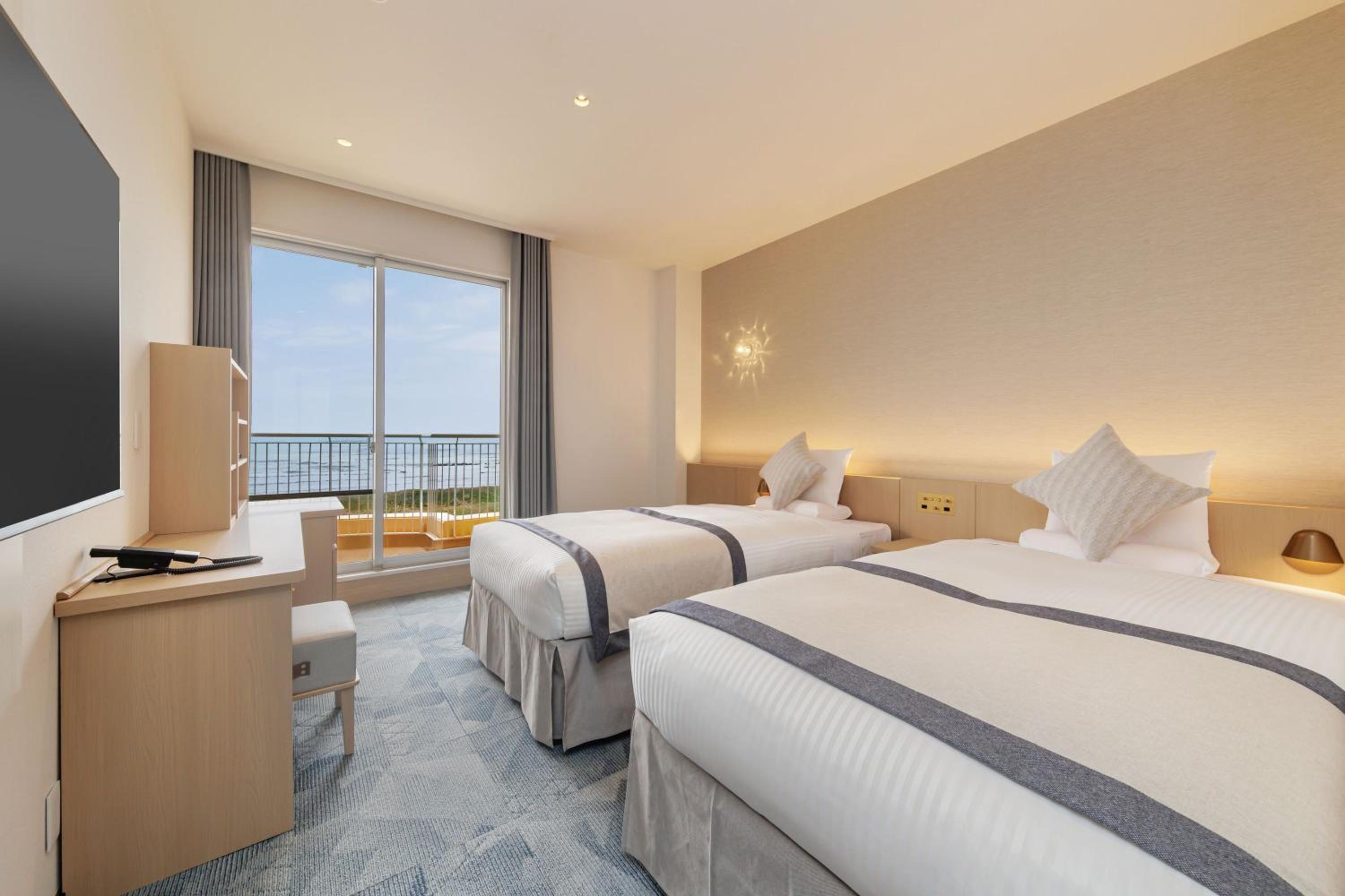 Standard Twin Room with private bathroom photo 1