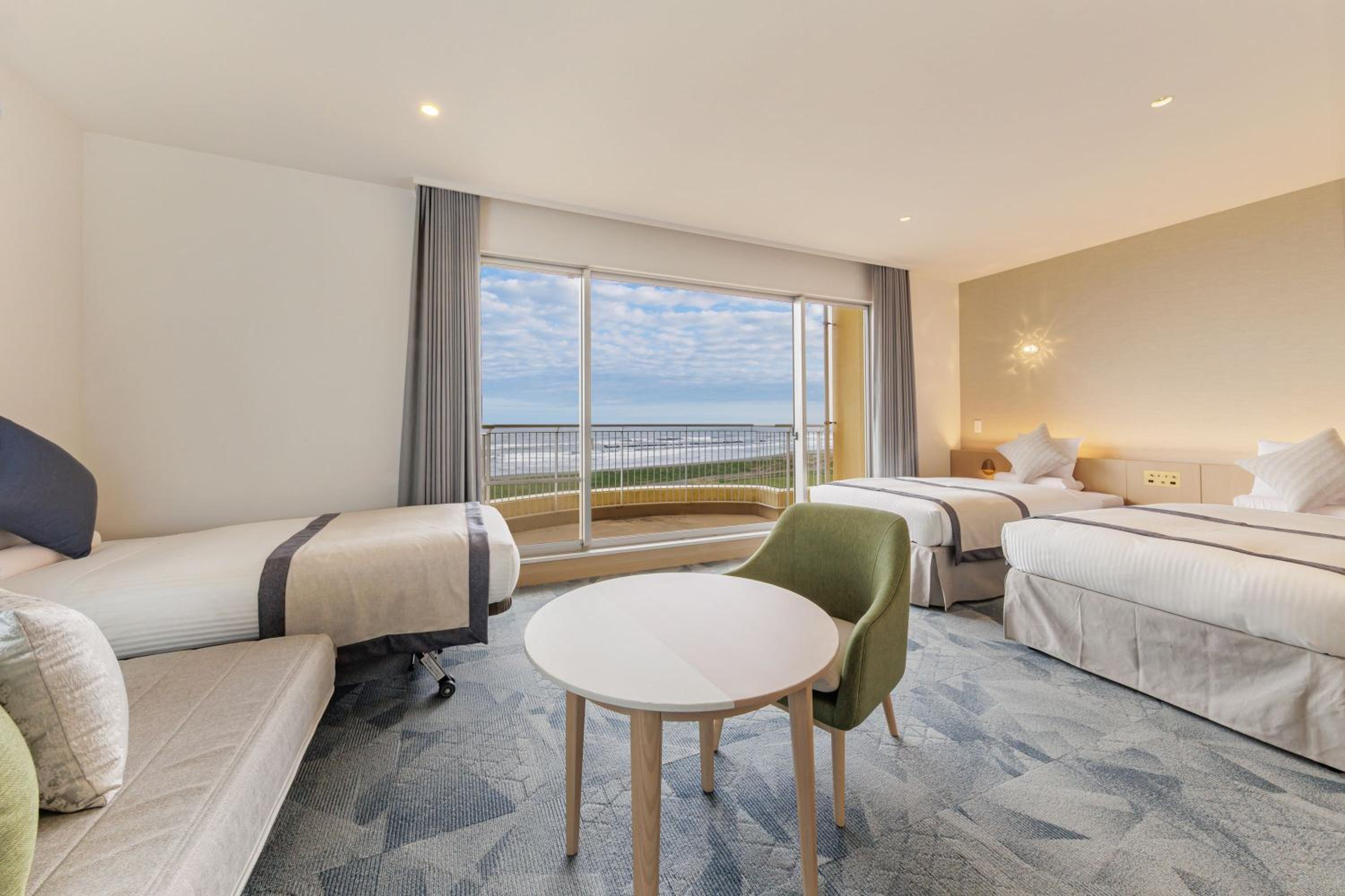 Family Twin Room with private bathroom