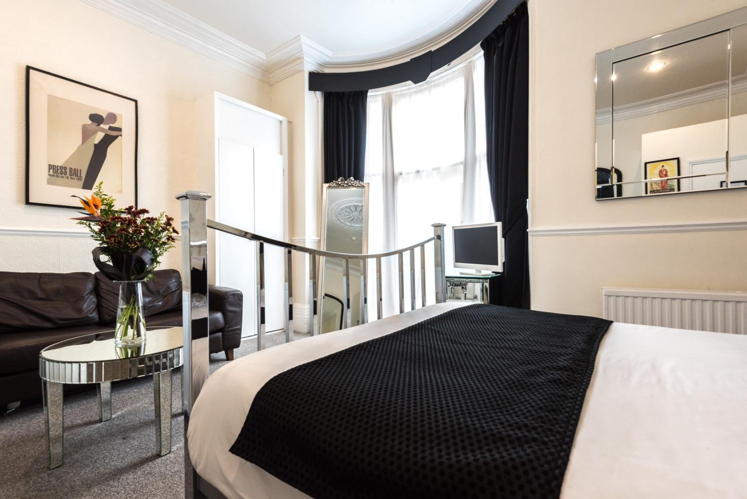Deluxe Double Room - Photo 3