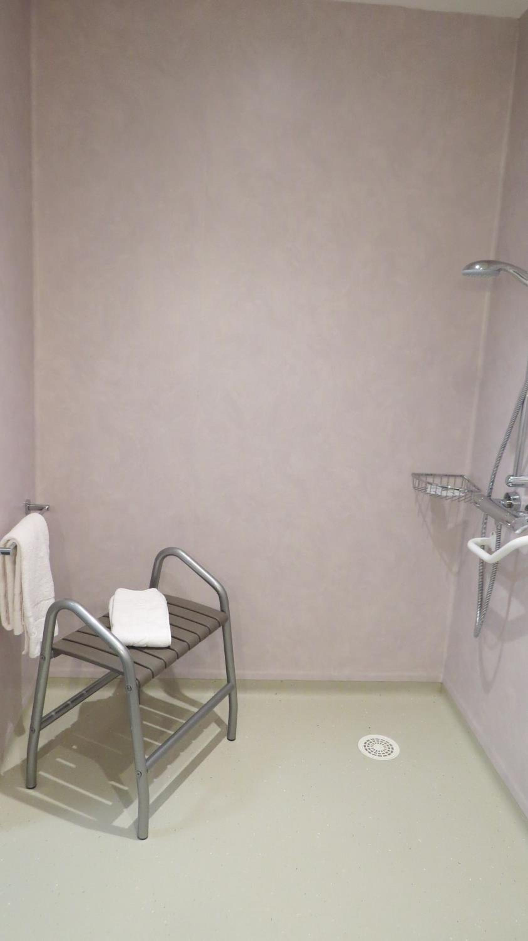 Double Room with Shower photo 2