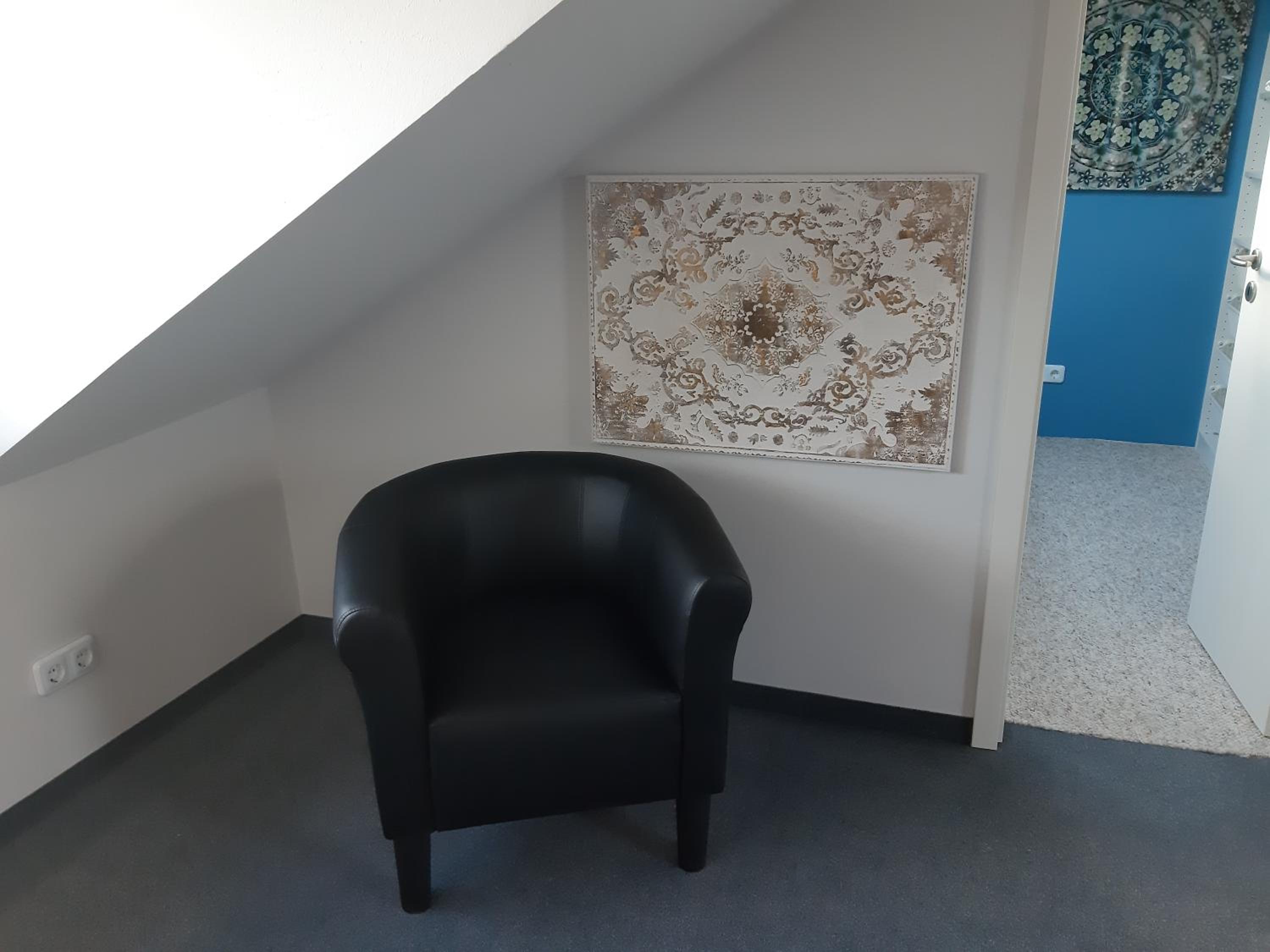 Three-Bedroom Apartment with View photo 3