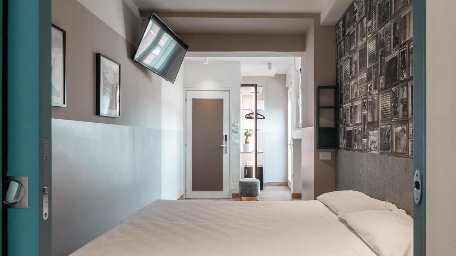 Double or Twin Room - Photo 2
