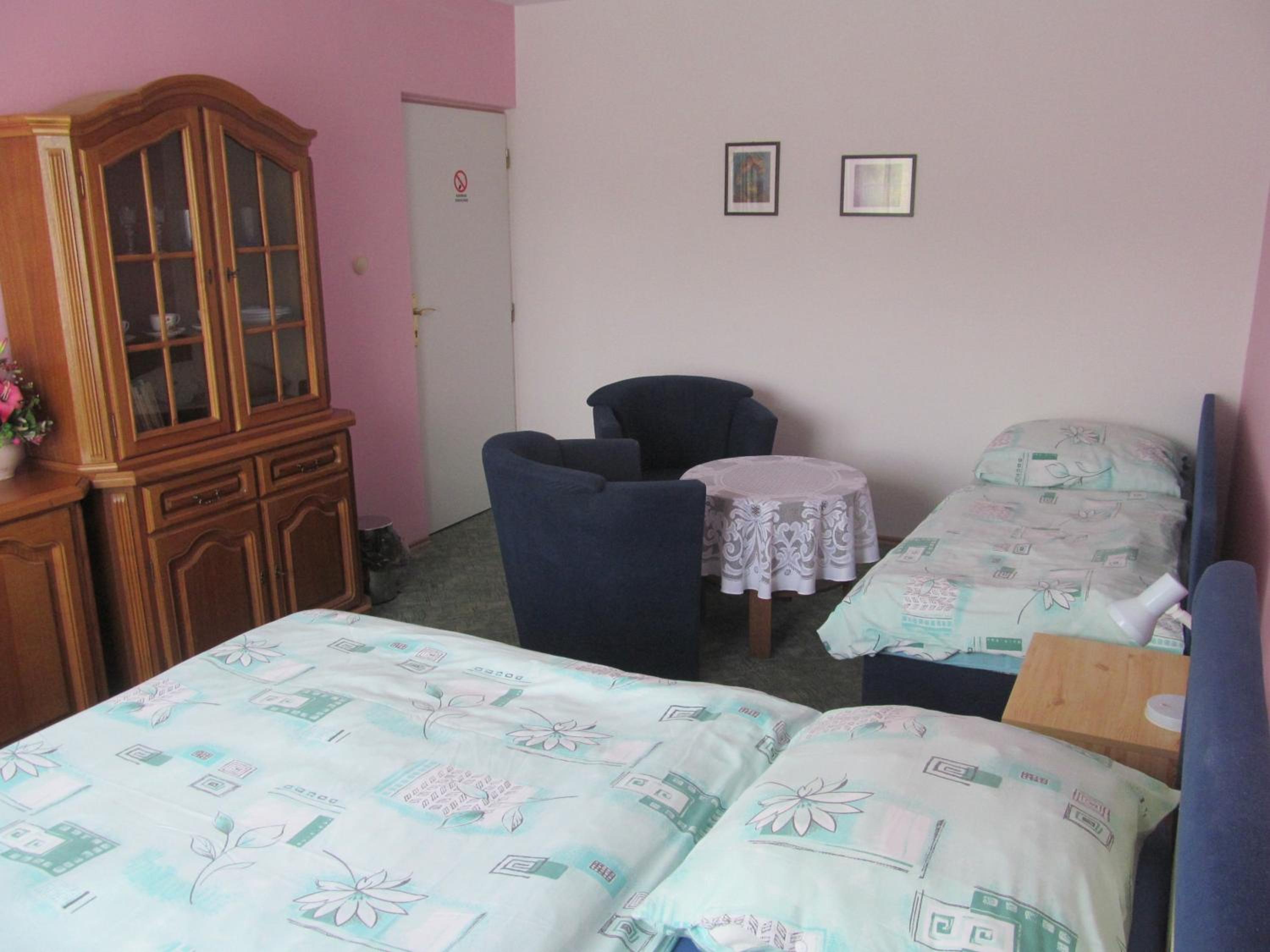 Triple Room with Shared Bathroom photo 2