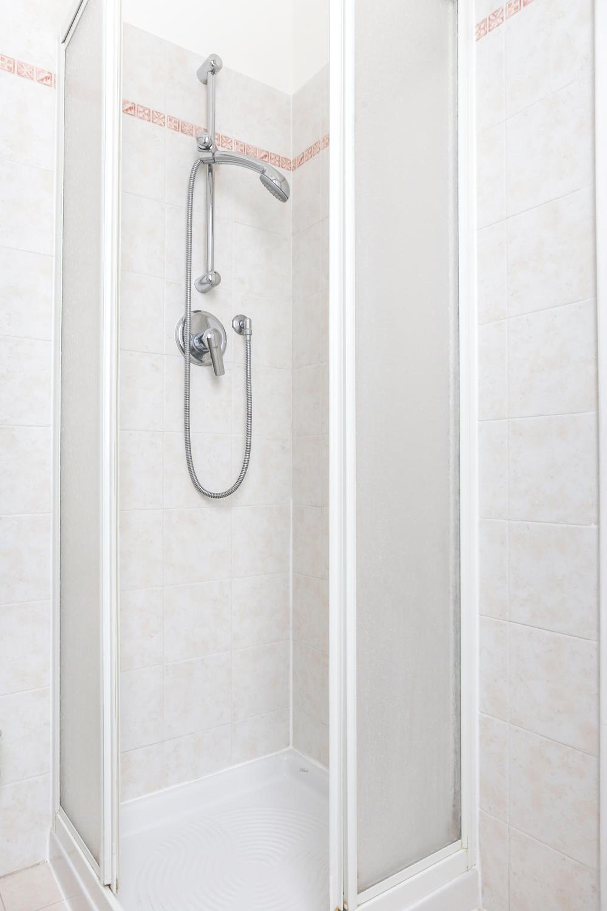 Double or Twin Room with Bathroom photo 2
