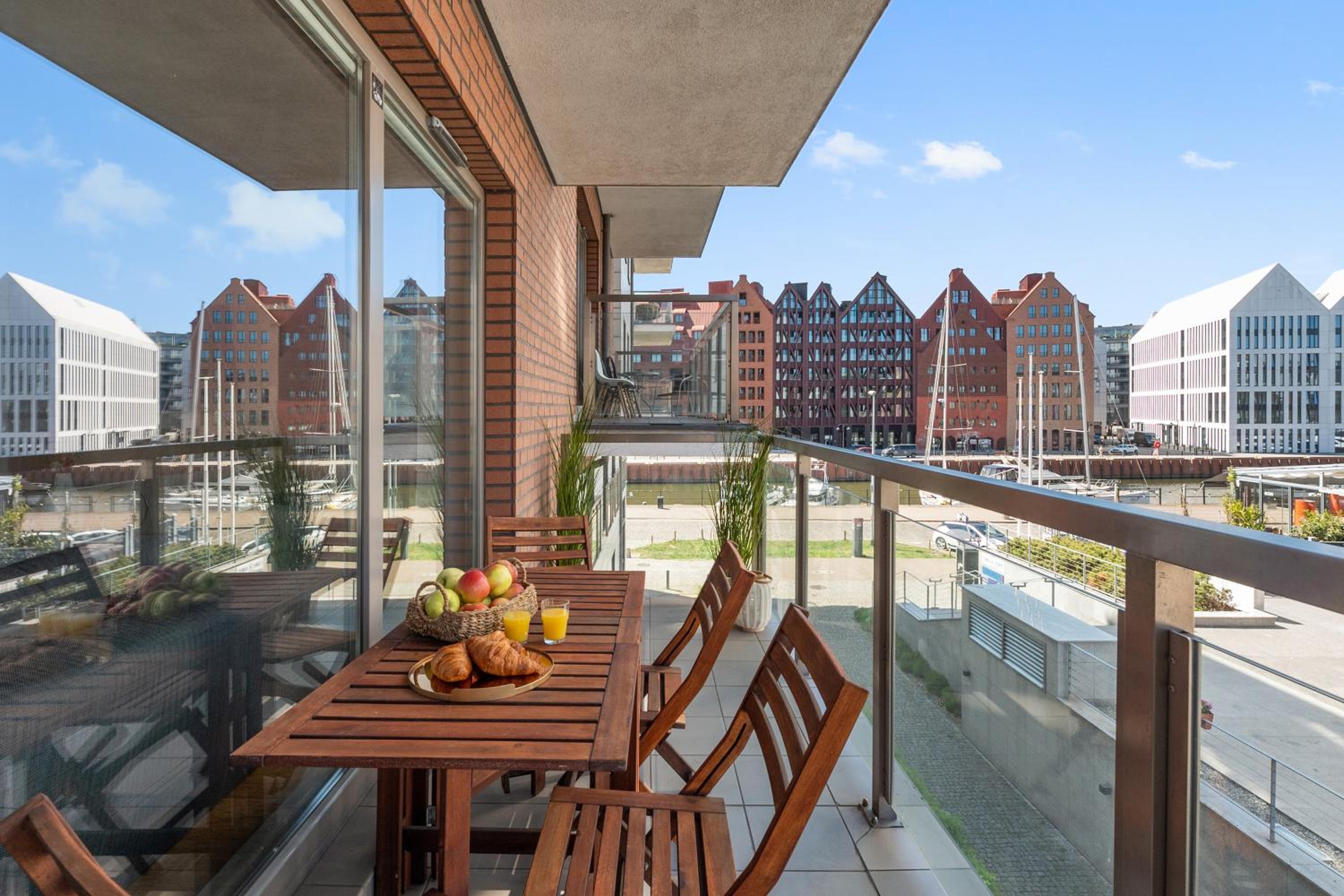Three-Bedroom Deluxe Apartment