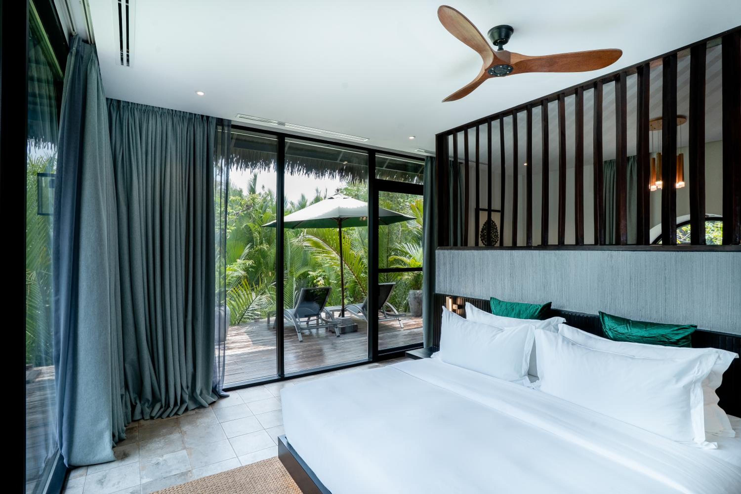 One-Bedroom Villa - Photo 2