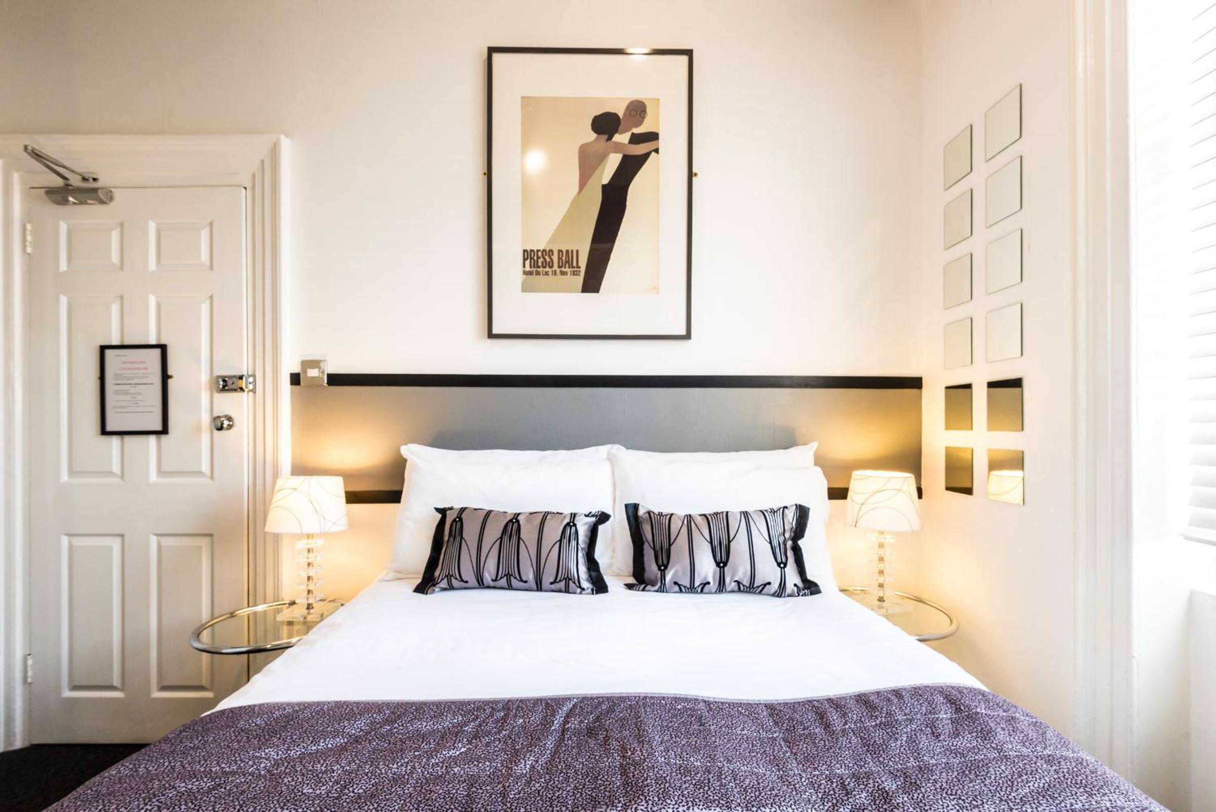 Budget Double Room - Photo 1