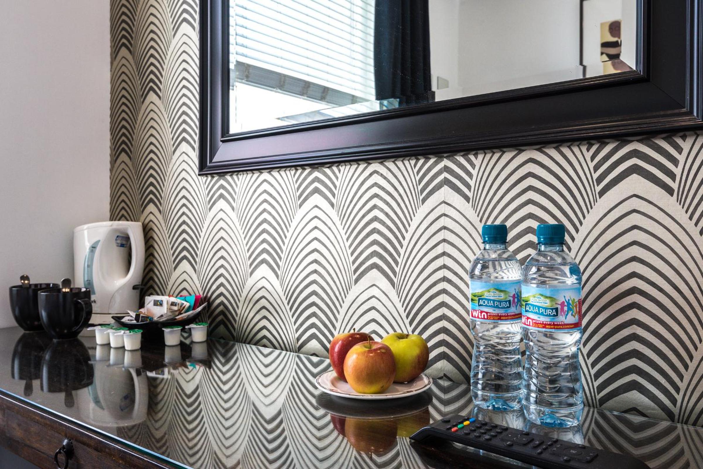 Budget Double Room - Photo 6