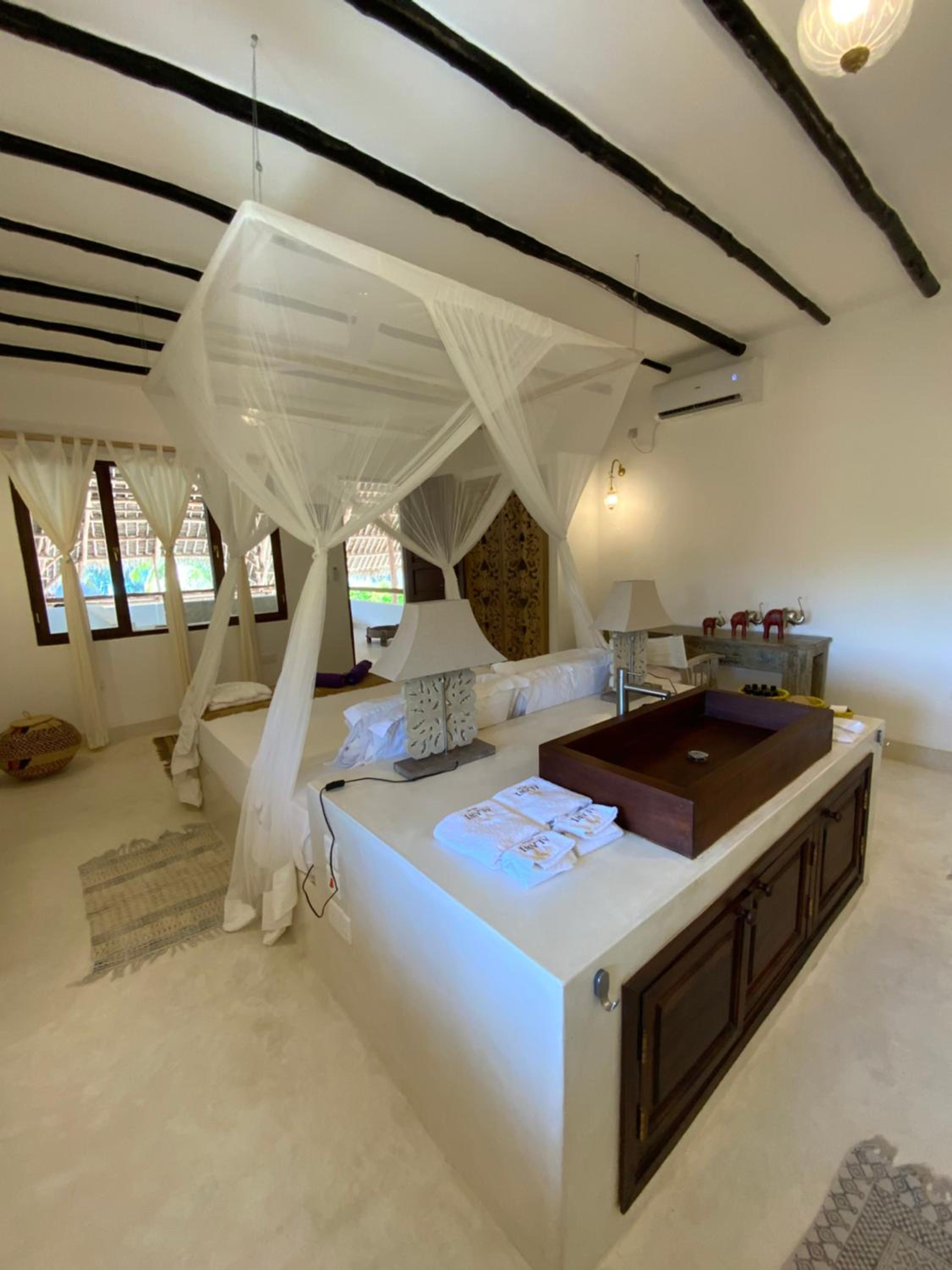 King Room with Pool View photo 3