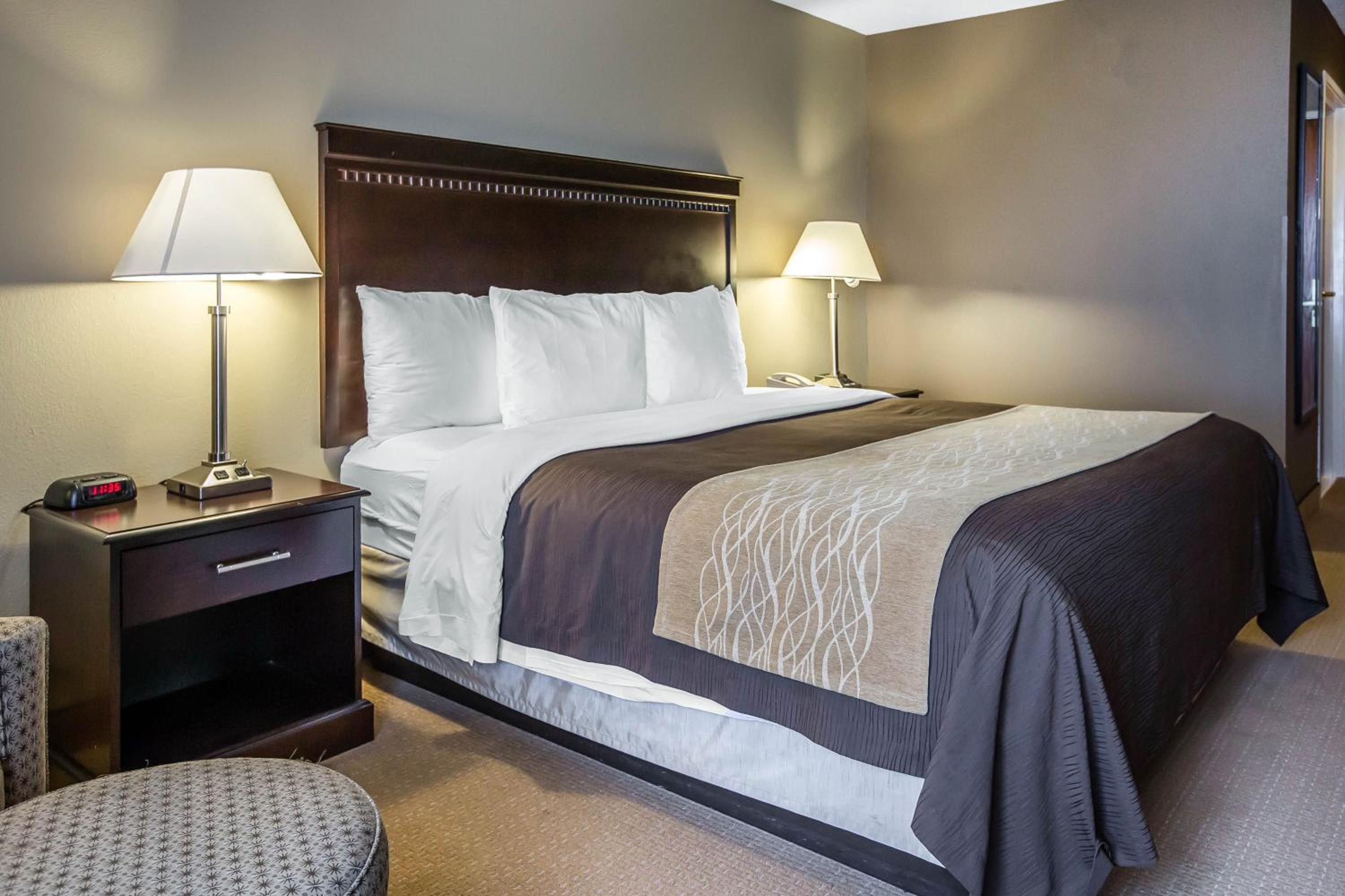 King Room - Disability Access/Non-Smoking - Photo 1