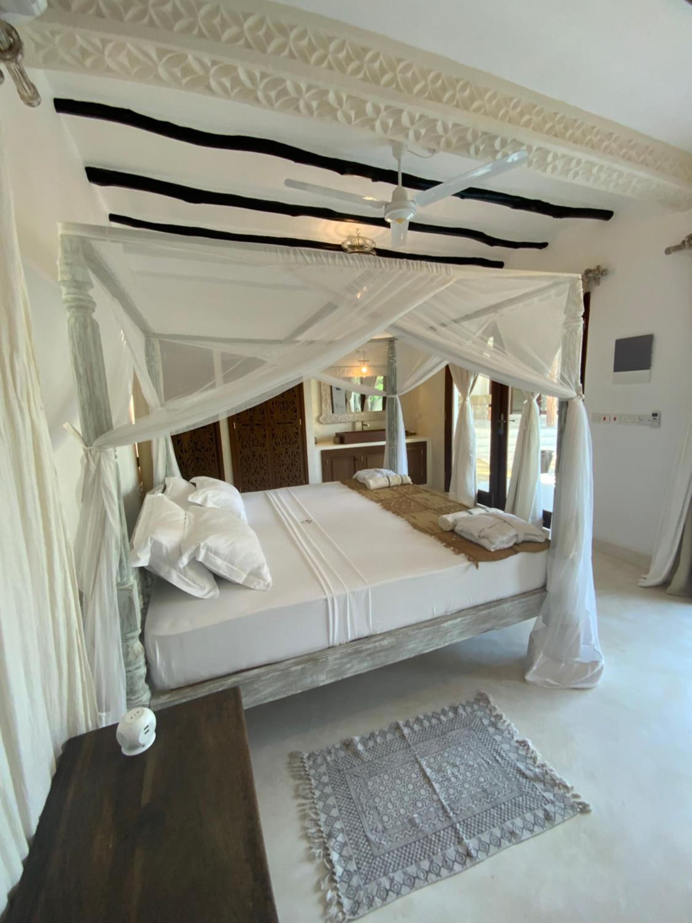 Queen Room with Pool View photo 1