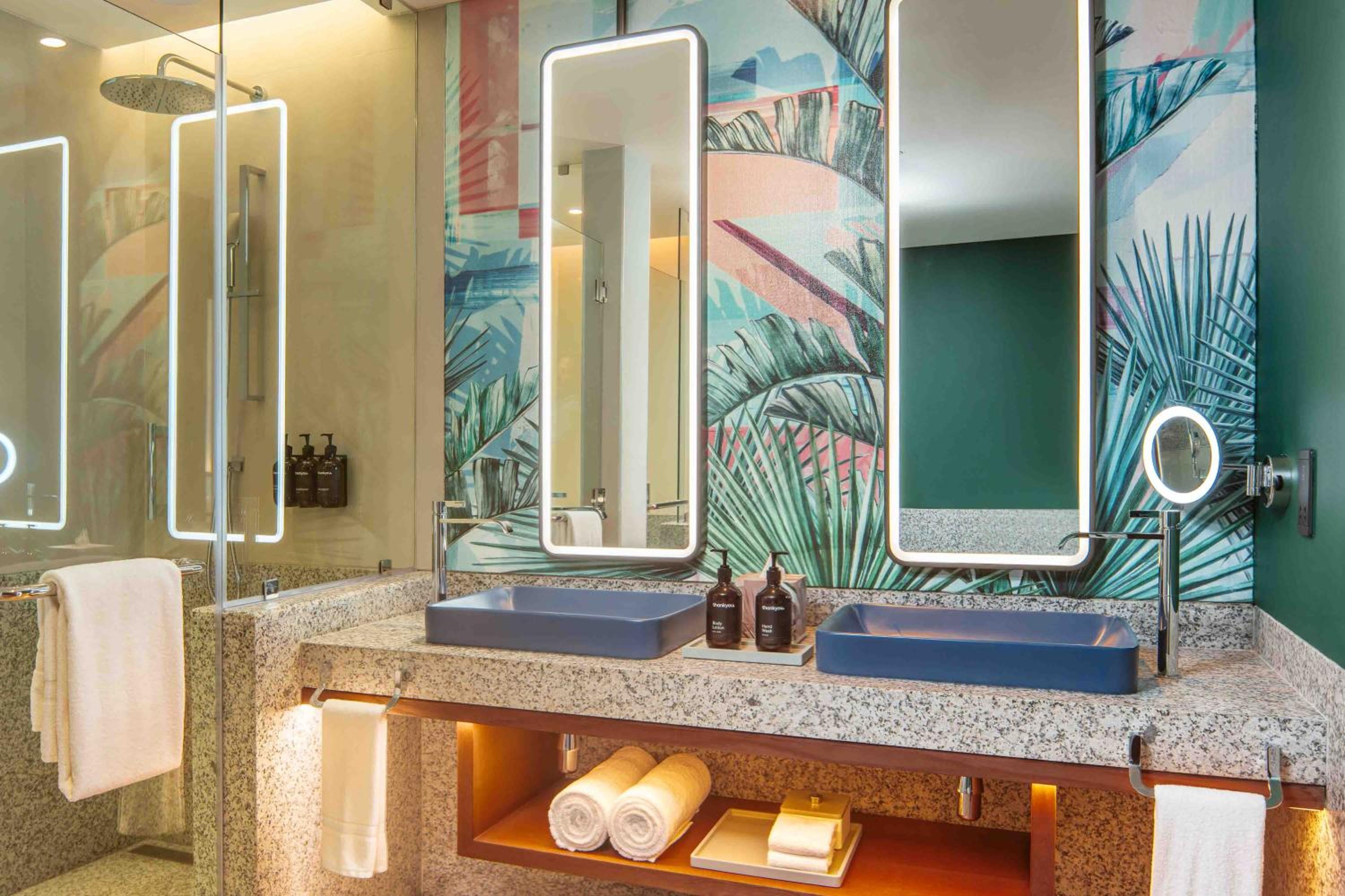 One-bedroom King Apartment With Private Pool