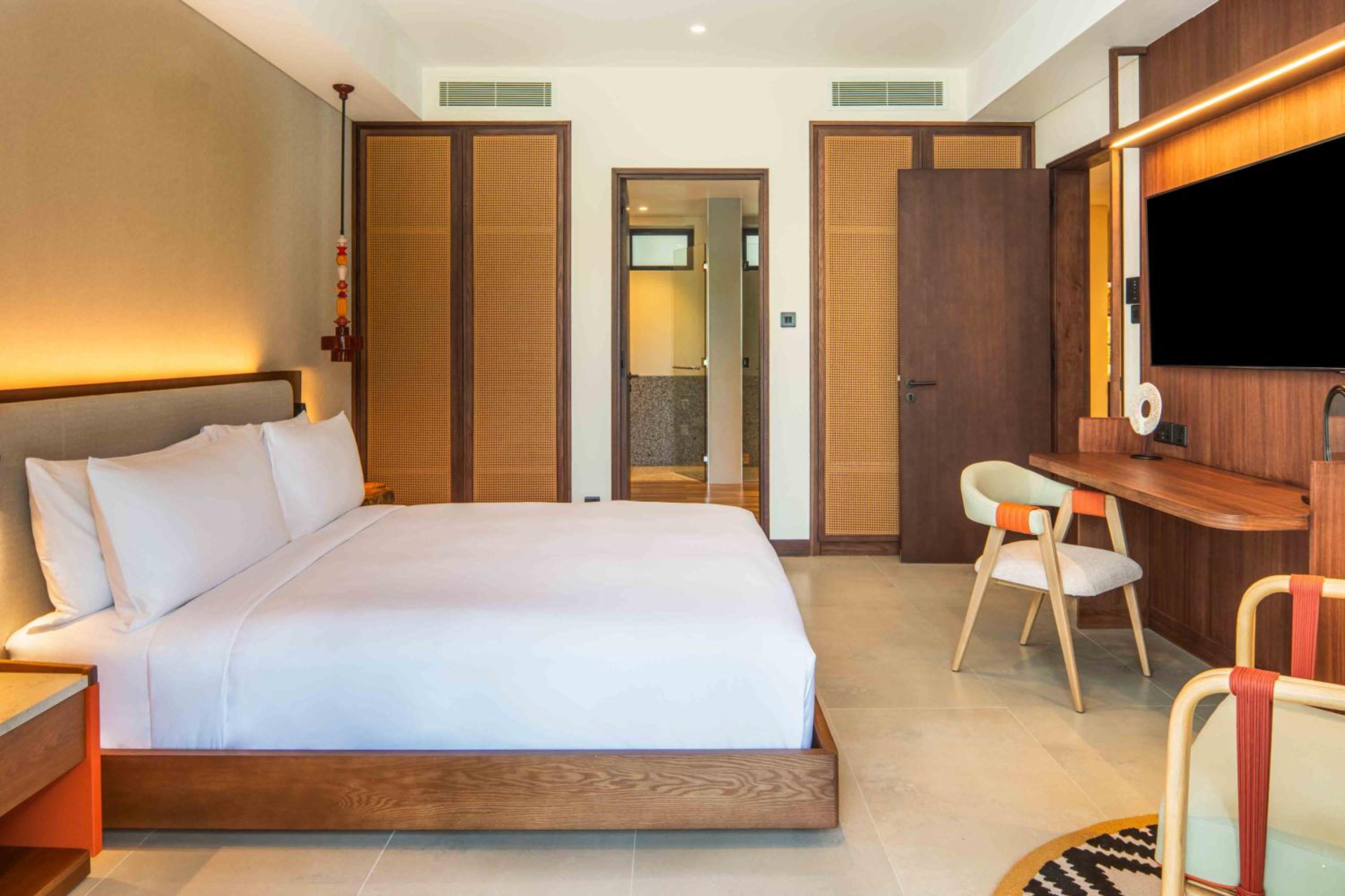 One-bedroom King Apartment With Private Pool