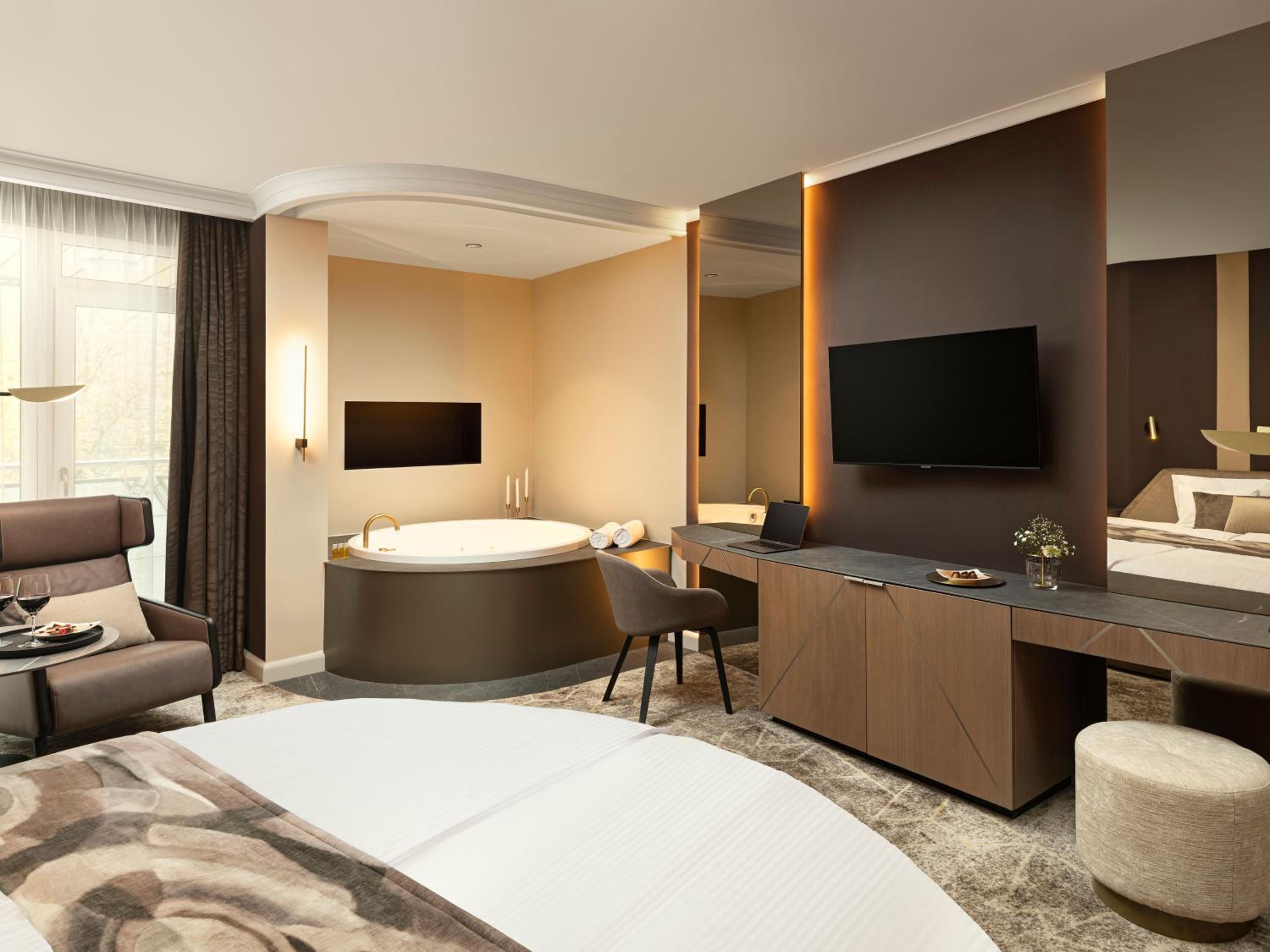 King Superior Double Room photo 2