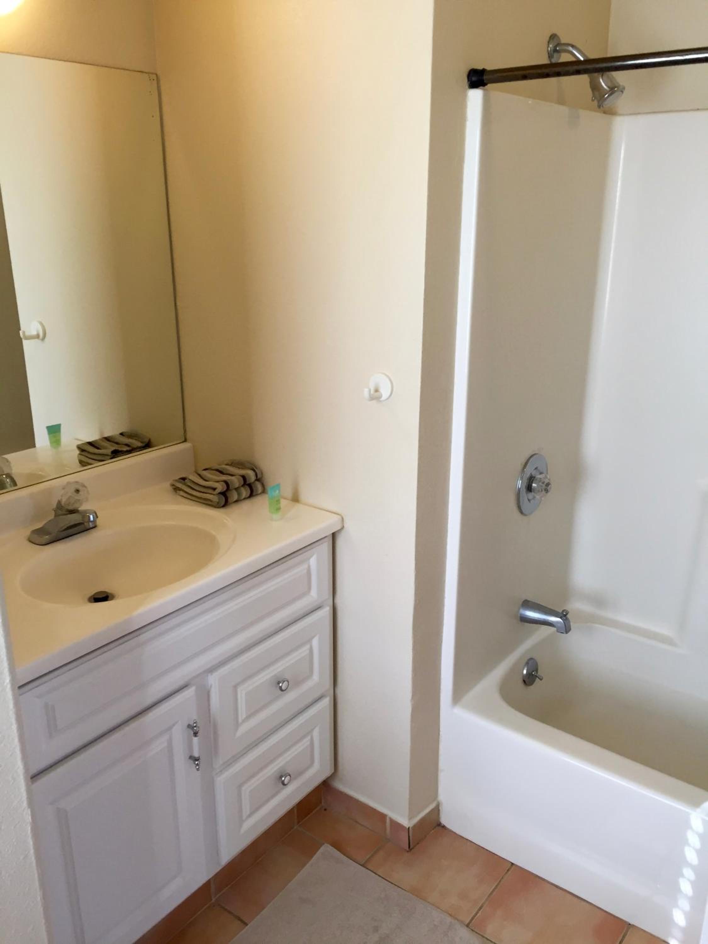 One-Bedroom House photo 2